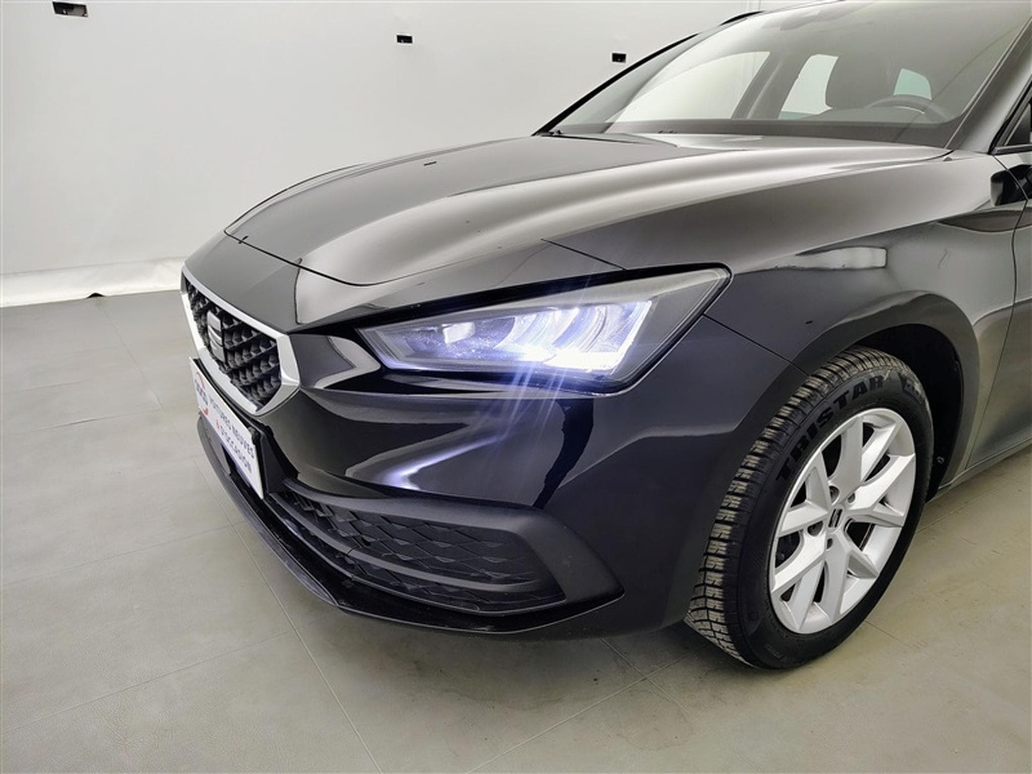 Seat Leon 1.0 eTSI 110Cv DSG CARPLAY / CAMERA / FULL LED (2024) - Photo 15