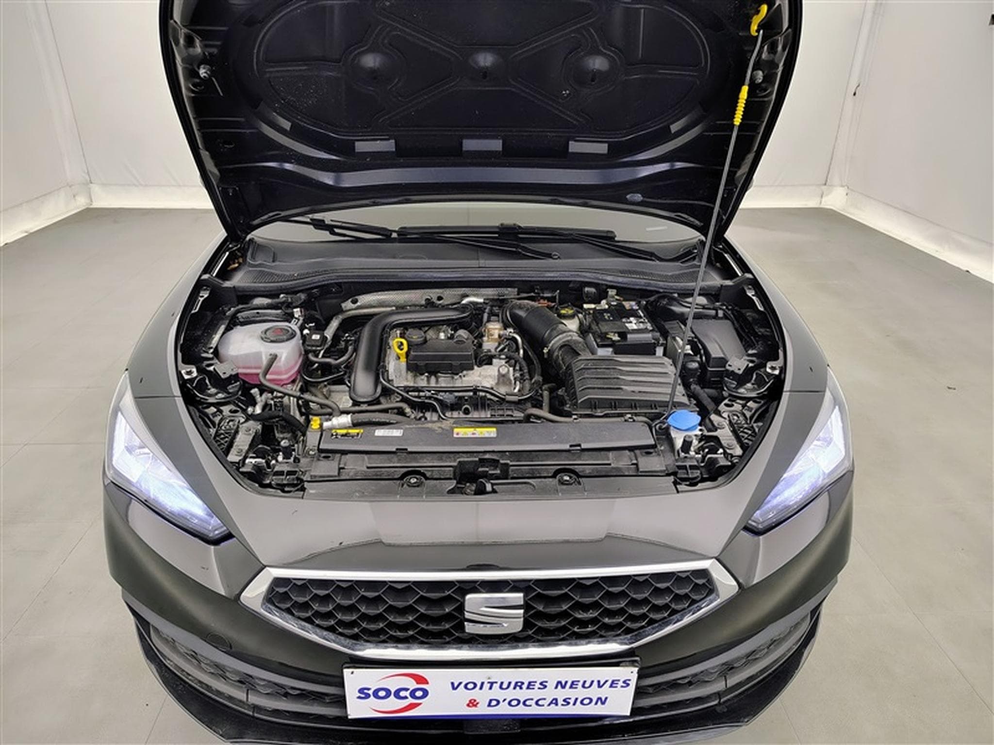 Seat Leon 1.0 eTSI 110Cv DSG CARPLAY / CAMERA / FULL LED (2024) - Photo 20