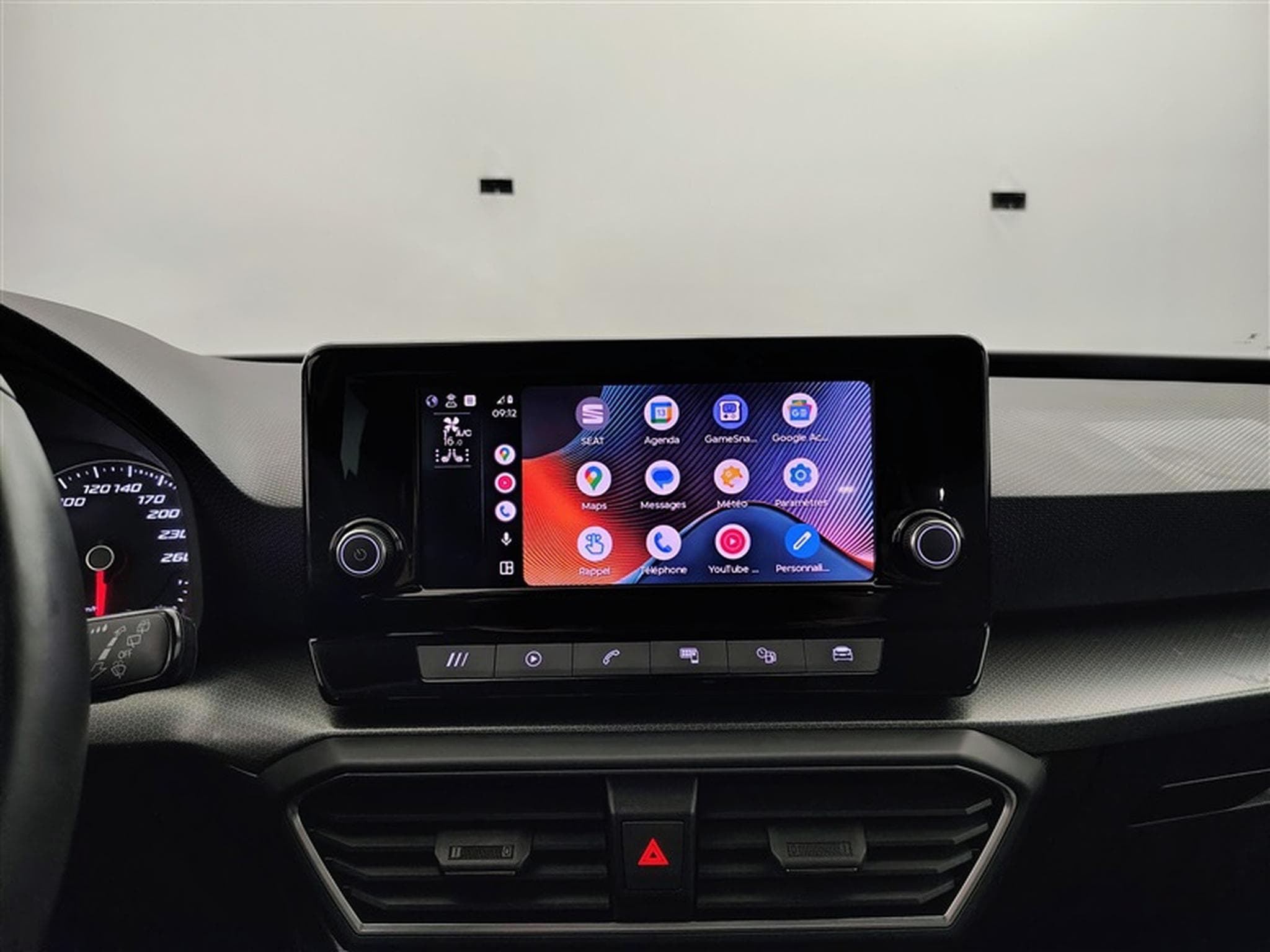 Seat Leon 1.0 eTSI 110Cv DSG CARPLAY / CAMERA / FULL LED (2024) - Photo 21