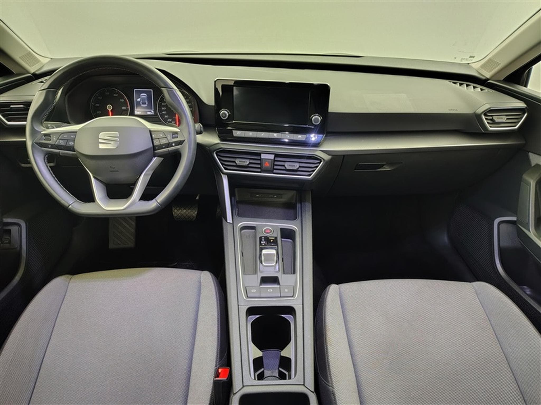 Seat Leon 1.0 eTSI 110Cv DSG CARPLAY / CAMERA / FULL LED (2024) - Photo 8