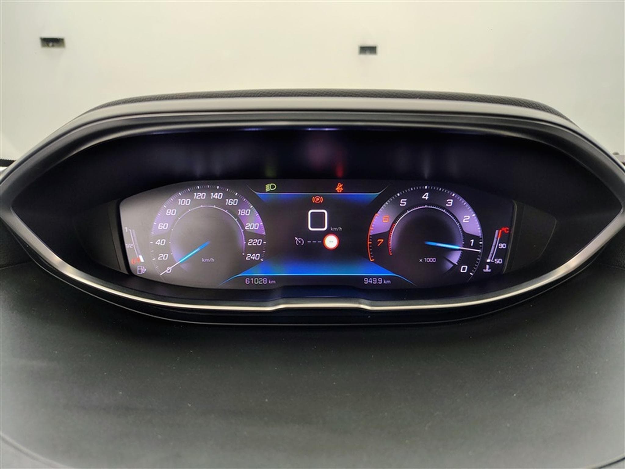 Peugeot 3008 1.2 PureTech Allure CLIM/CAMERA/NAVI (2021) - Photo 10