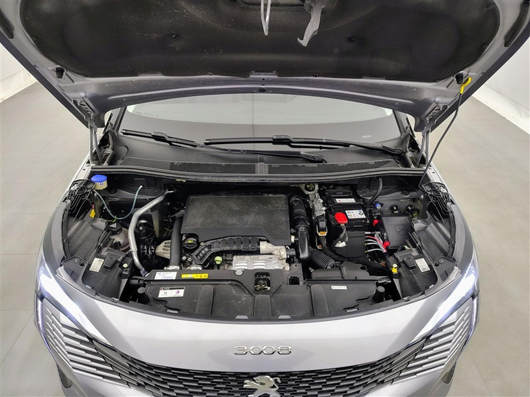 Peugeot 3008 1.2 PureTech Allure CLIM/CAMERA/NAVI (2021) - Photo 20