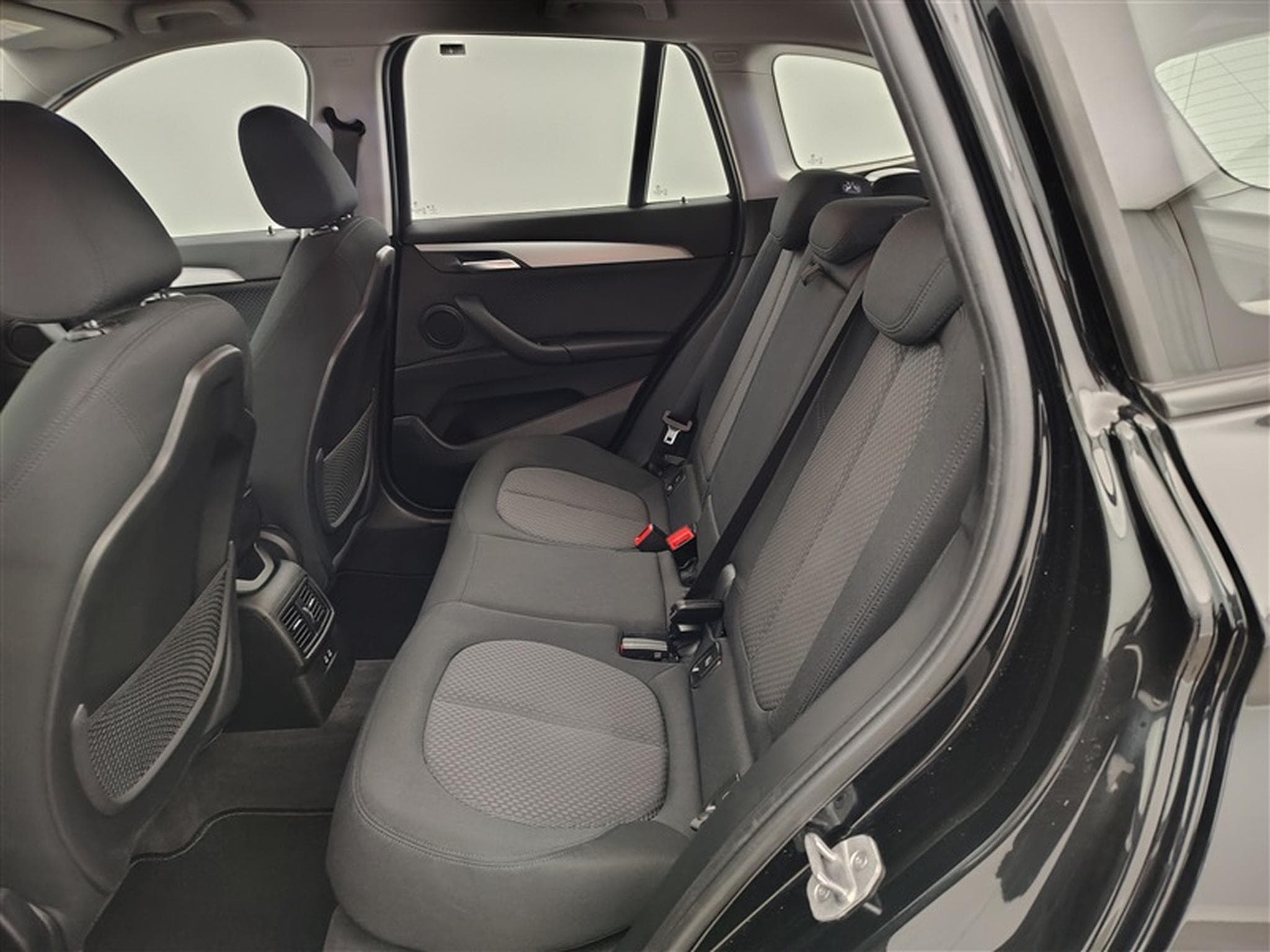 BMW X1 1.5 d sDrive16 Business NAVI/JA17/PDC AV AR (2021) - Photo 13