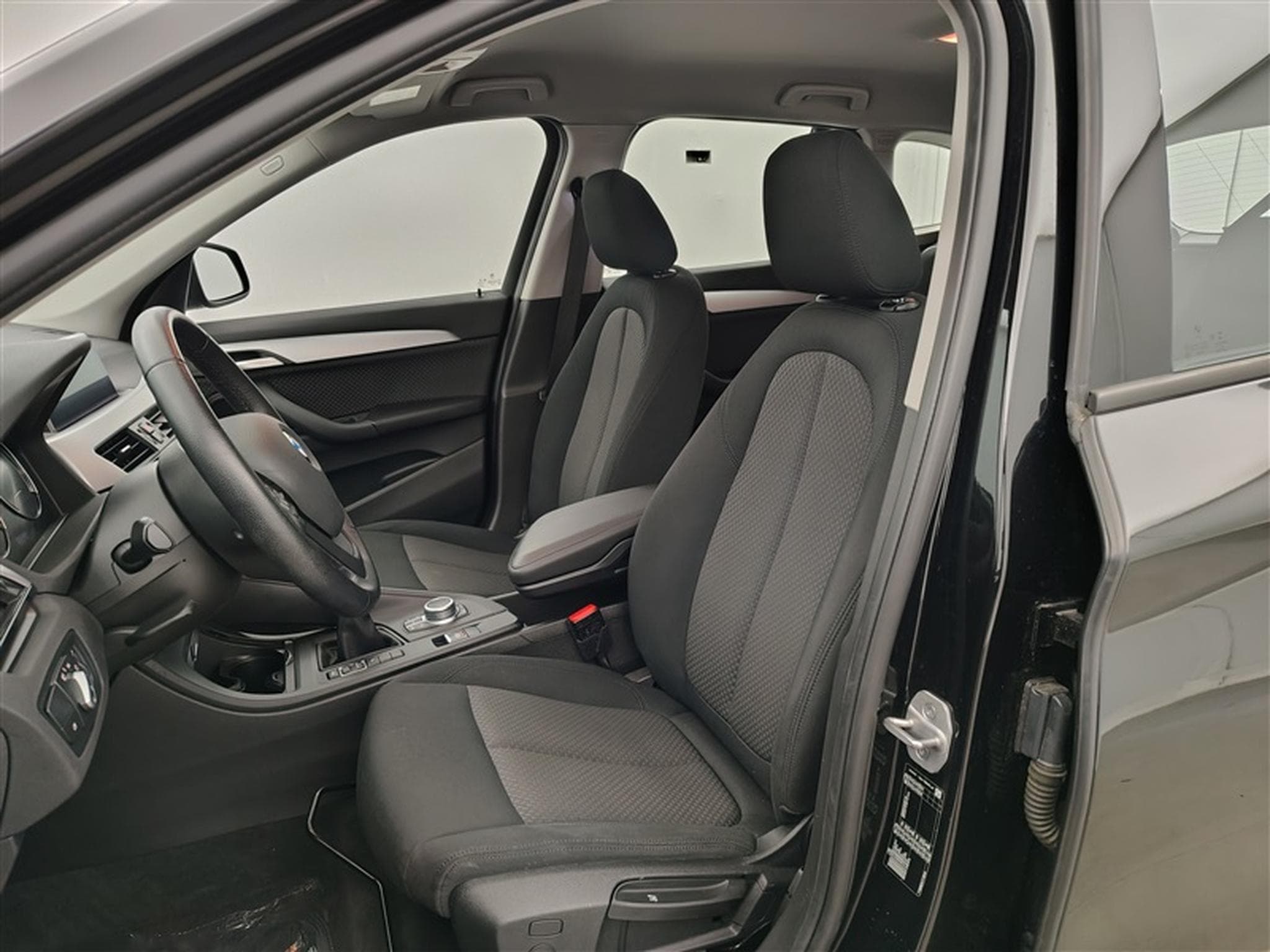 BMW X1 1.5 d sDrive16 Business NAVI/JA17/PDC AV AR (2021) - Photo 7