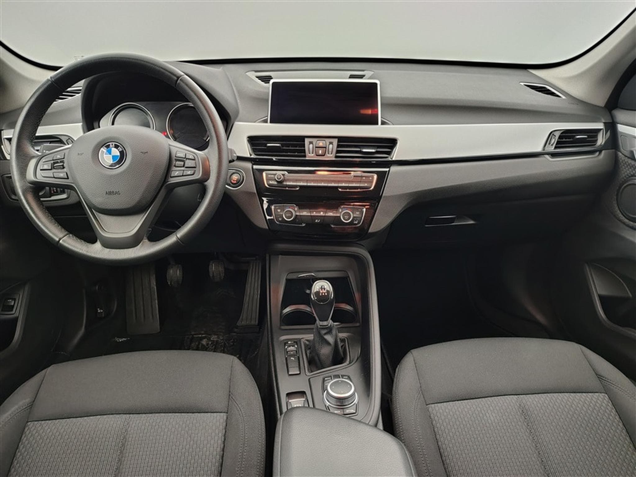BMW X1 1.5 d sDrive16 Business NAVI/JA17/PDC AV AR (2021) - Photo 8