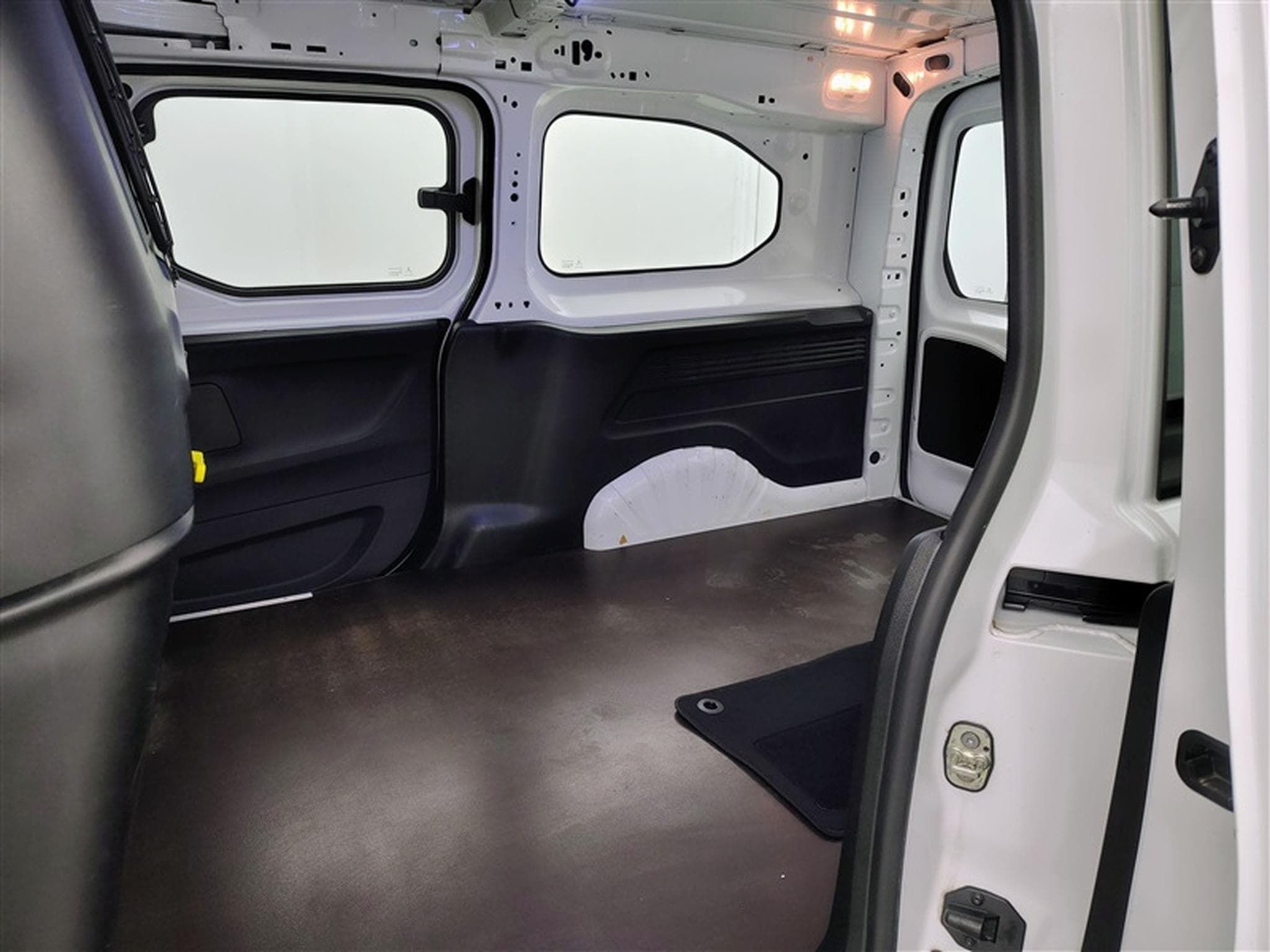 Citroen Berlingo 1.5 BlueHDi XL Heavy Control 3PL (2021) - Photo 13