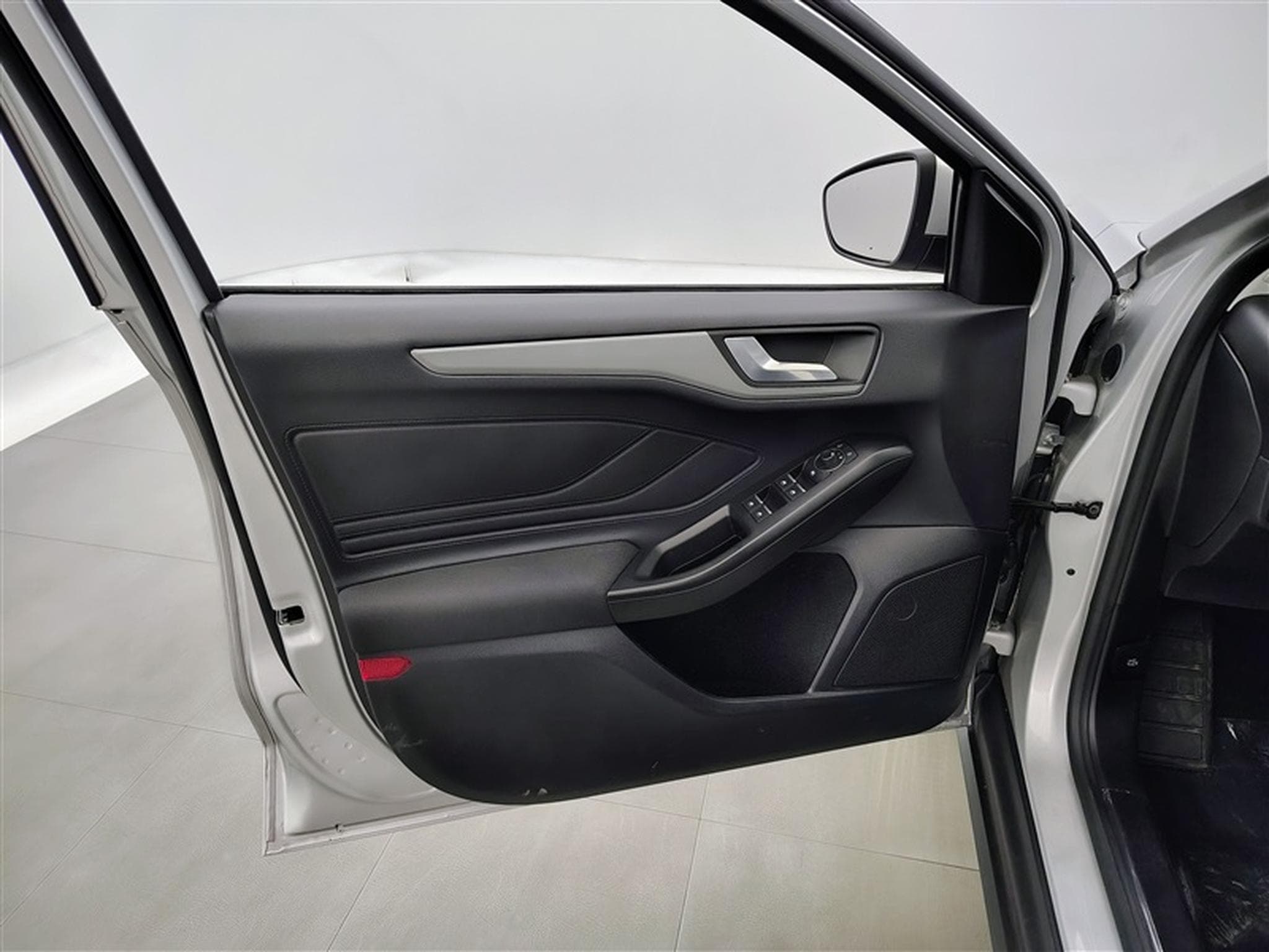 Ford Focus 1.0 EcoBoost MHEV Connected  Navi / Led / PDC av+ar (2023) - Photo 16