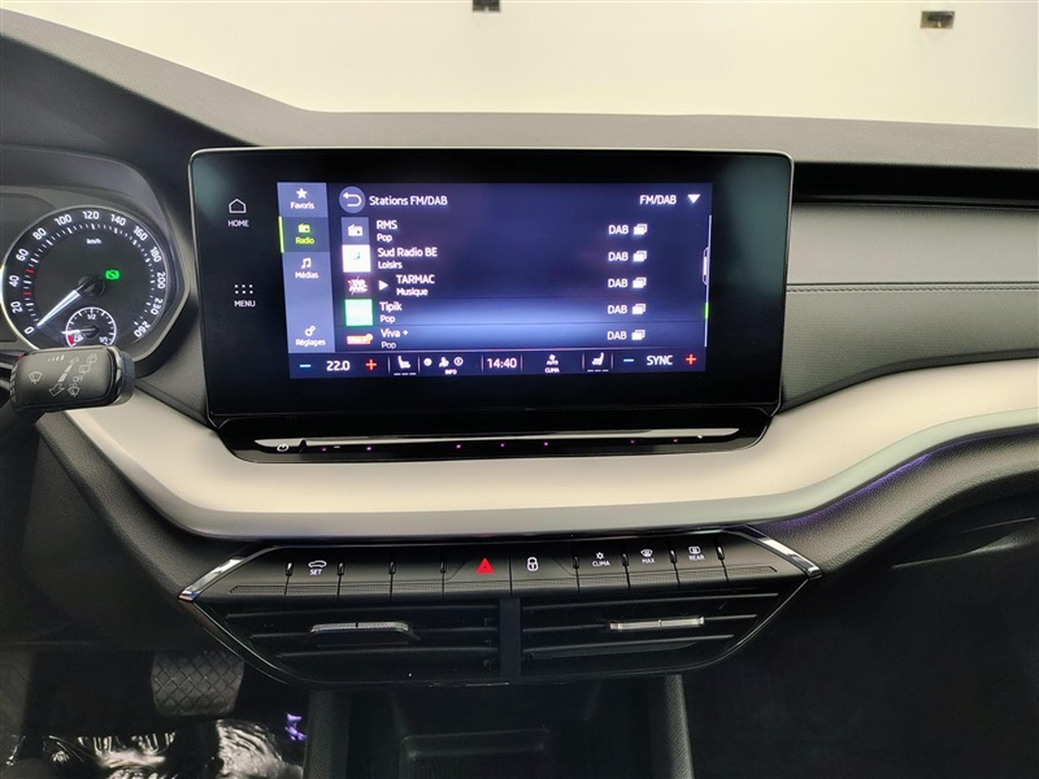 Skoda Octavia 2.0 TDi 115Cv DSG7 Ambition CARPLAY / ALU / PDC (2023) - Photo 11