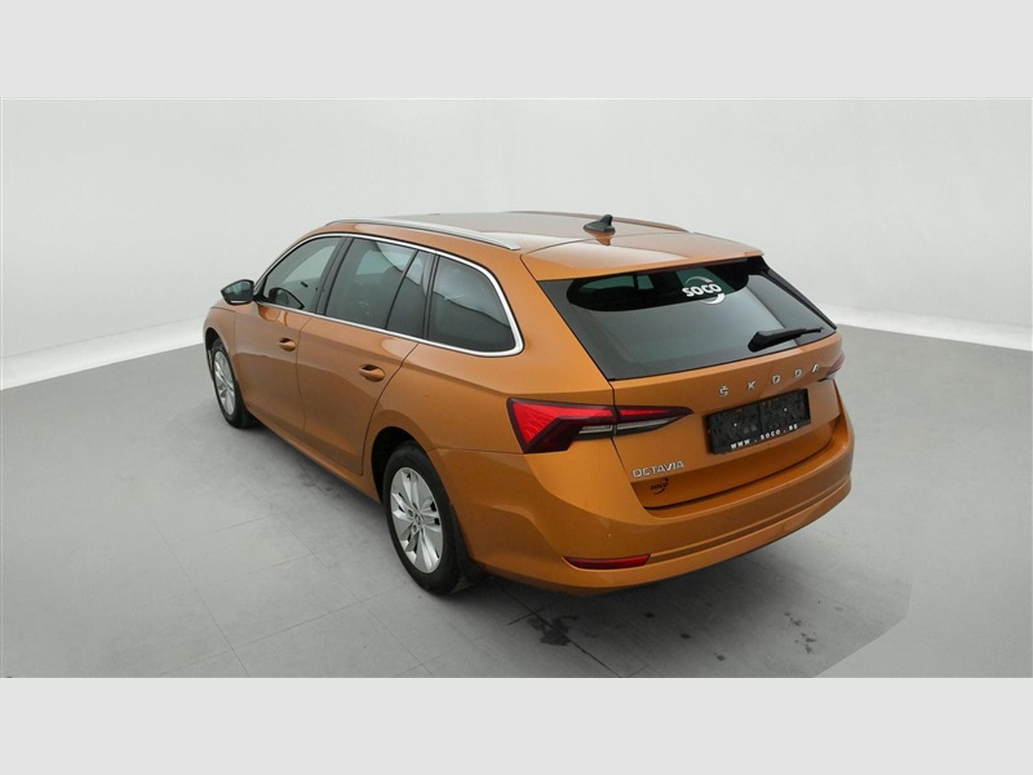 Skoda Octavia 2.0 TDi 115Cv DSG7 Ambition CARPLAY / ALU / PDC (2023) - Photo 2