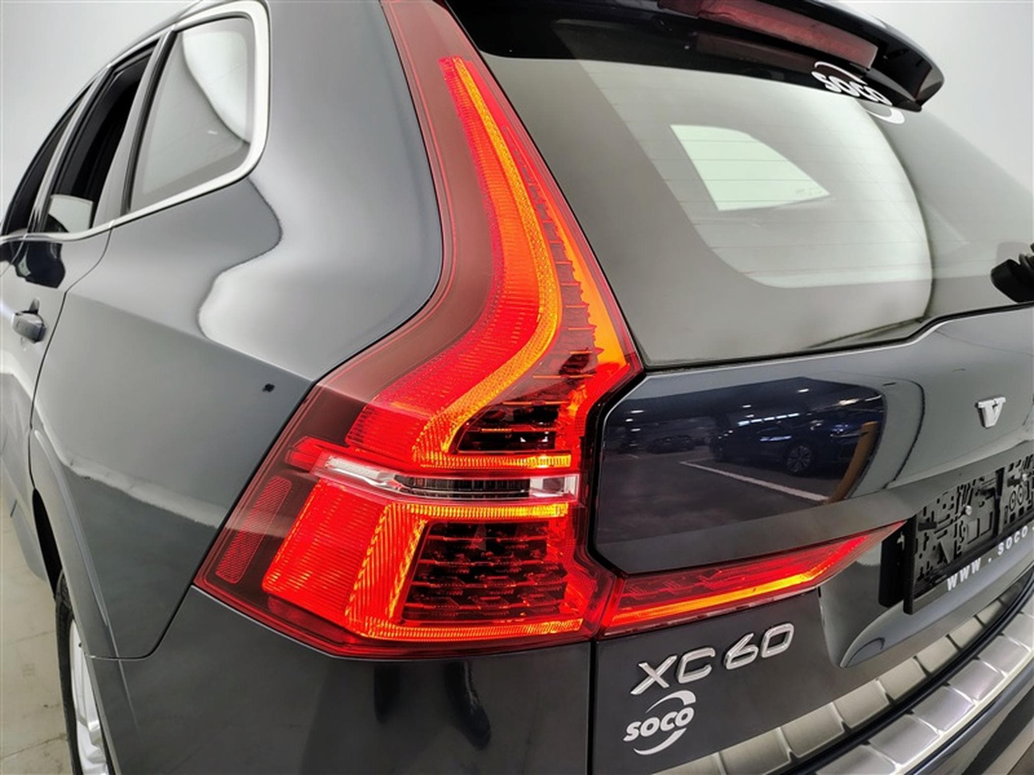 Volvo XC60 2.0 B4 Momentum Pro Gear.NAVI/FULL LED/JA18/PDC AV AR (2020) - Photo 16