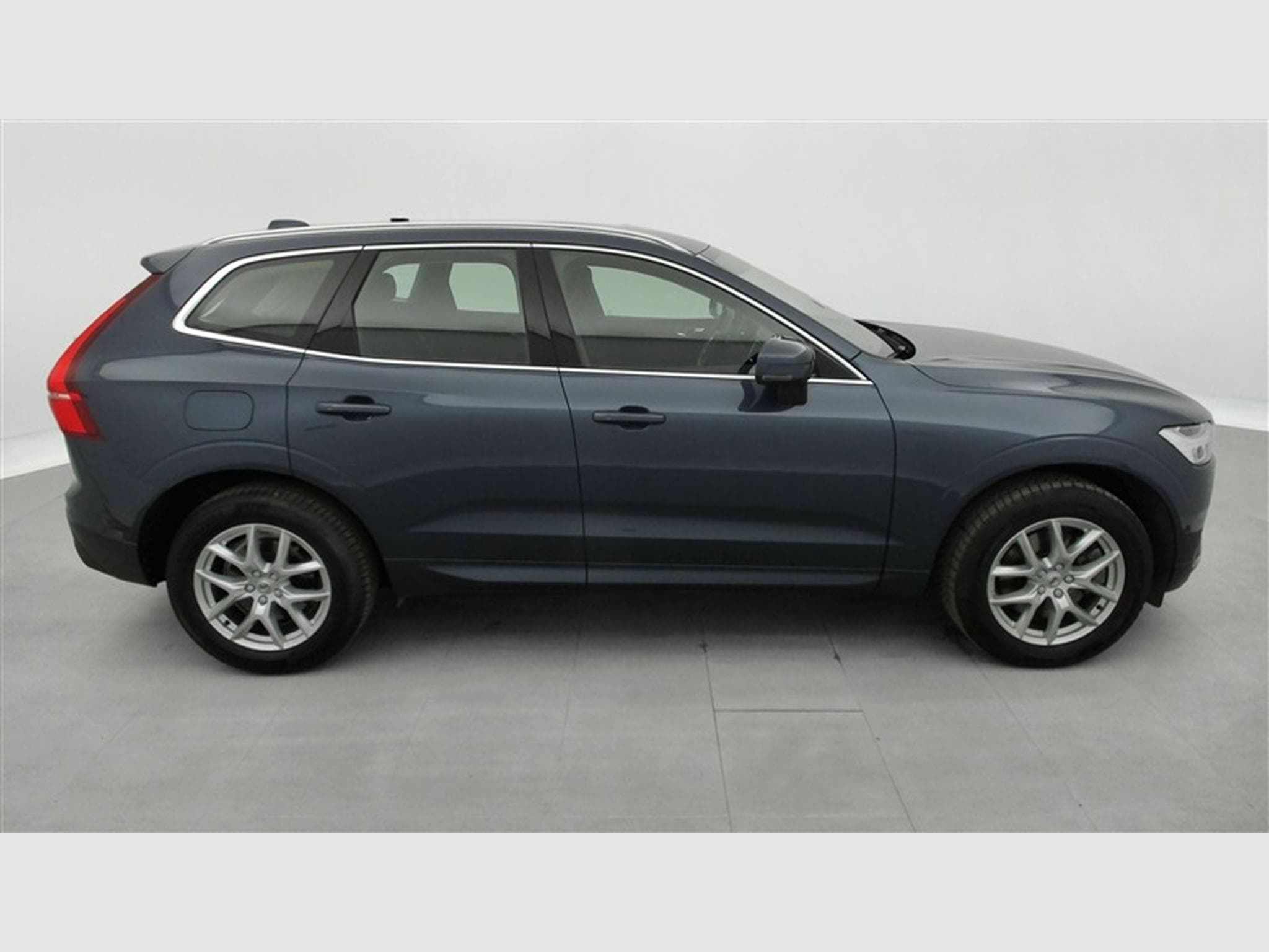 Volvo XC60 2.0 B4 Momentum Pro Gear.NAVI/FULL LED/JA18/PDC AV AR (2020) - Photo 23