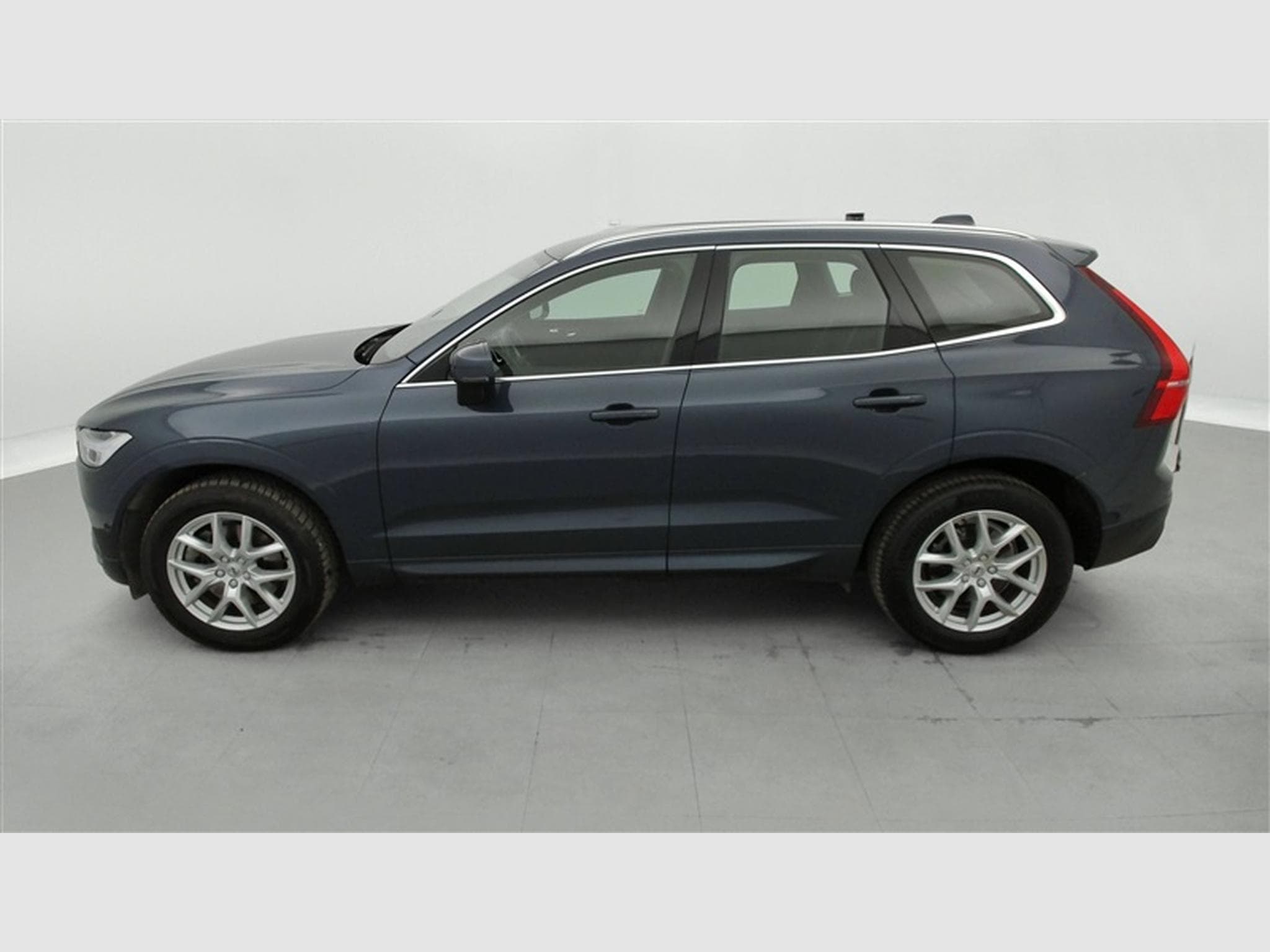 Volvo XC60 2.0 B4 Momentum Pro Gear.NAVI/FULL LED/JA18/PDC AV AR (2020) - Photo 3