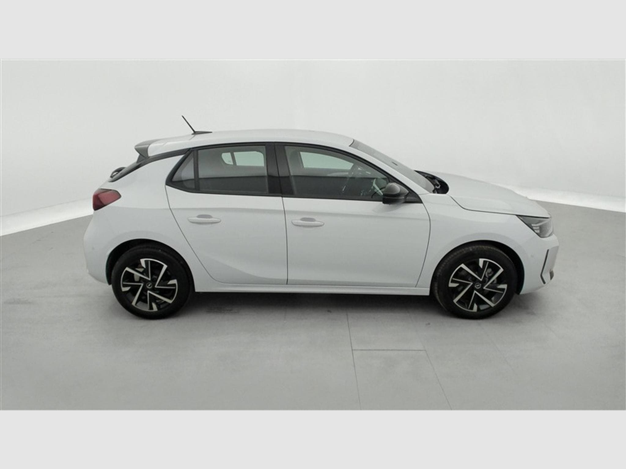 Opel Corsa 1.2 Turbo 100Cv GS CARPLAY / CAMERA / FULL LED / ALU (2025) - Photo 23