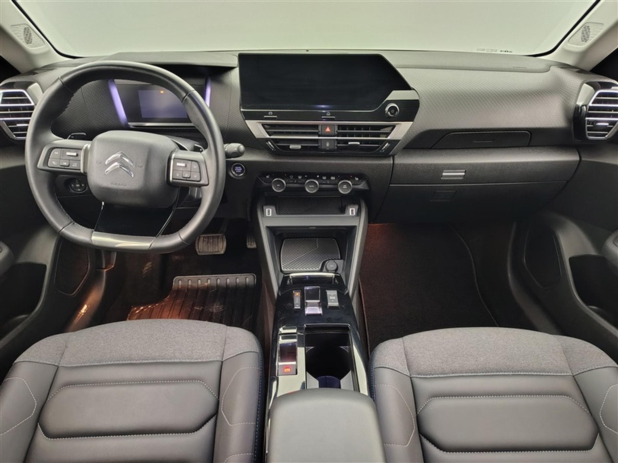 Citroen C4 1.2 PureTech Max S&S (EU6.4) (2023) - Photo 8