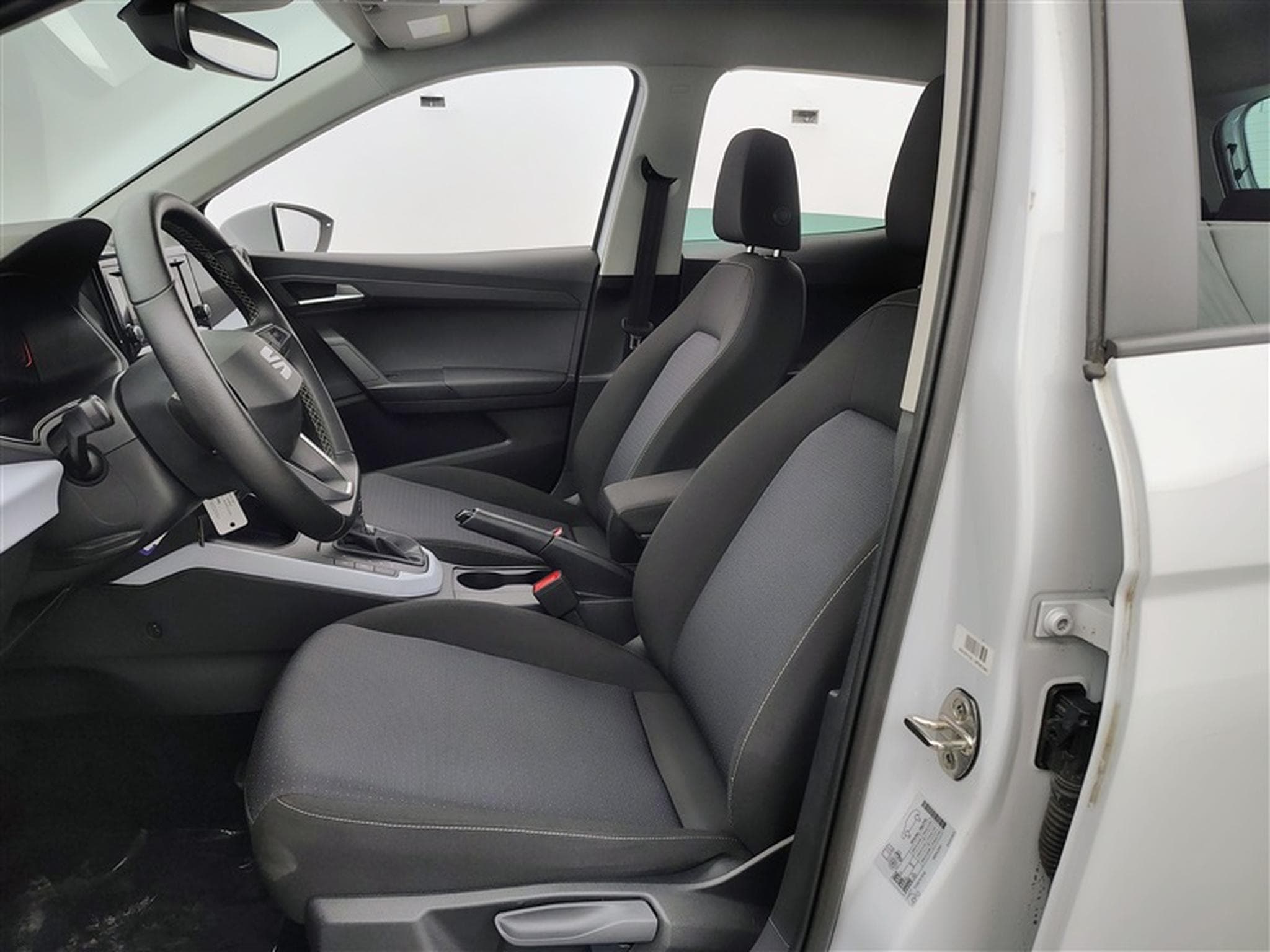 Seat Arona 1.0 TSI Move! DSG NAVI / FULL LED / CARPLAY (2024) - Photo 7