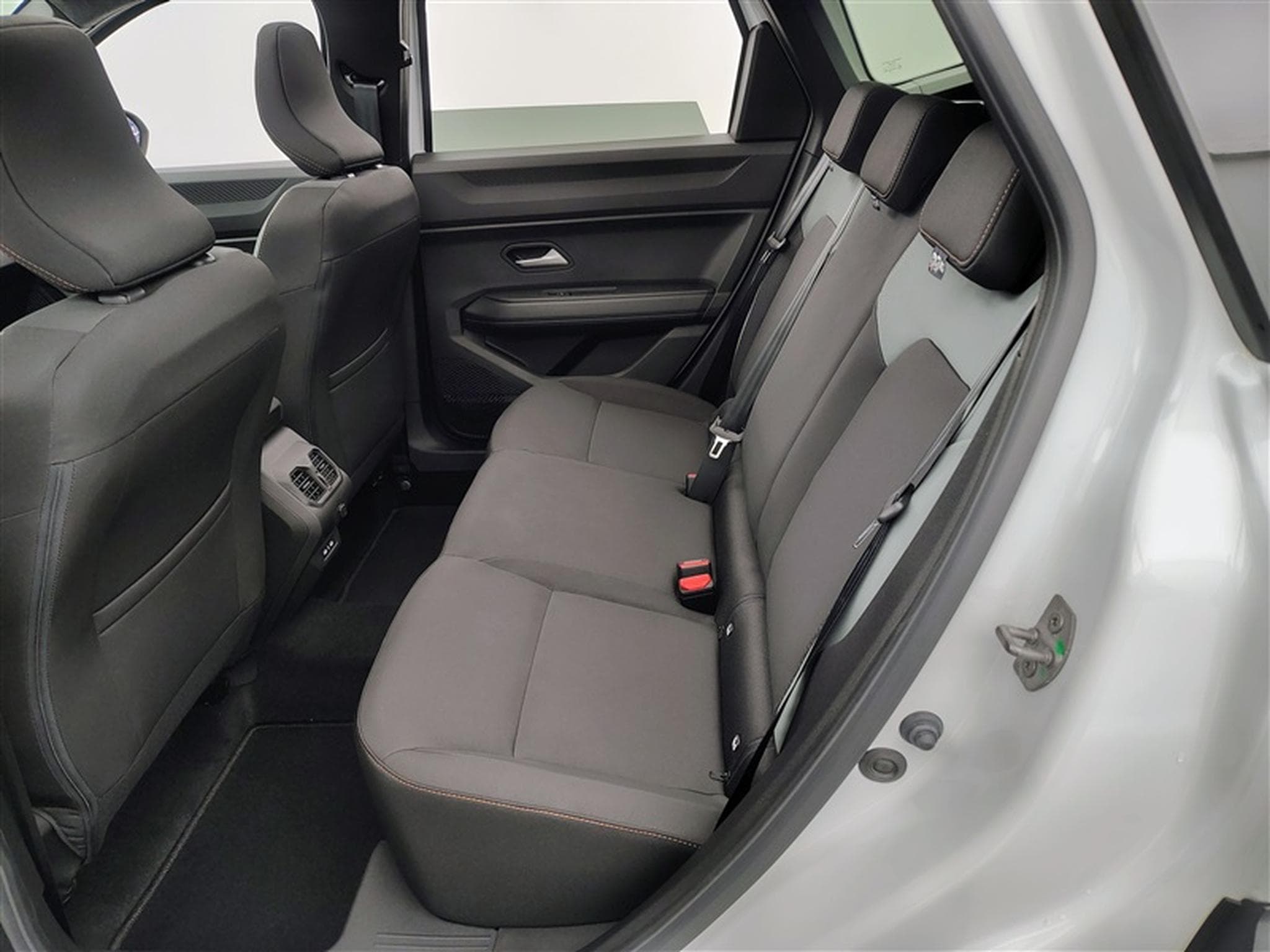 Dacia Bigster Mild Hybrid 140cv Extreme NAVI / CARPLAY / CAMERA / TO PANO (2026) - Photo 13