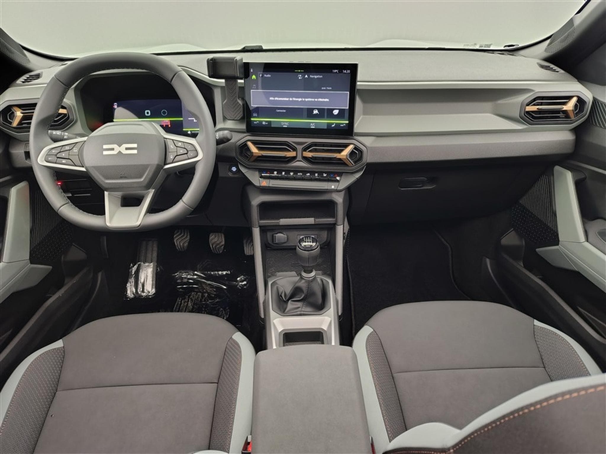 Dacia Bigster Mild Hybrid 140cv Extreme NAVI / CARPLAY / CAMERA / TO PANO (2026) - Photo 8