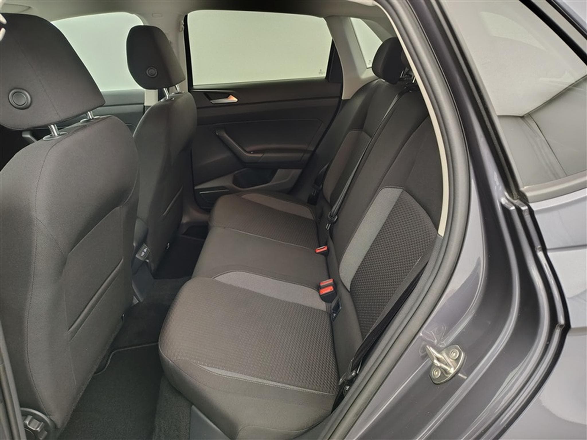 VW Polo 1.0 TSI 95Cv DSG Urban CARPLAY / CAMERA / PDC / ALU (2024) - Photo 12