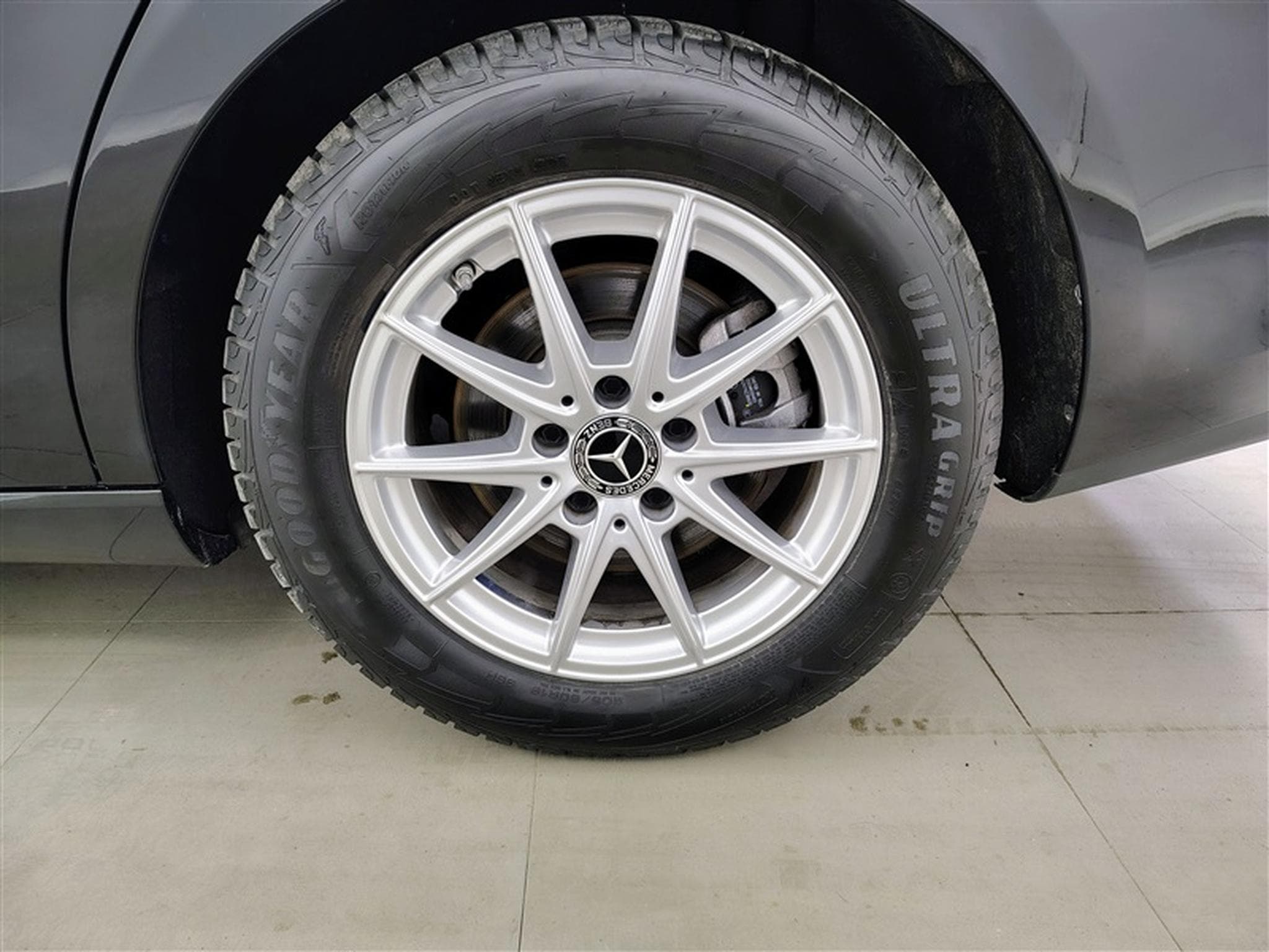 Mercedes CLA 180 180 d Business Solution S-CUIR/NAVI/JA16/PDC AV AR (2023) - Photo 6