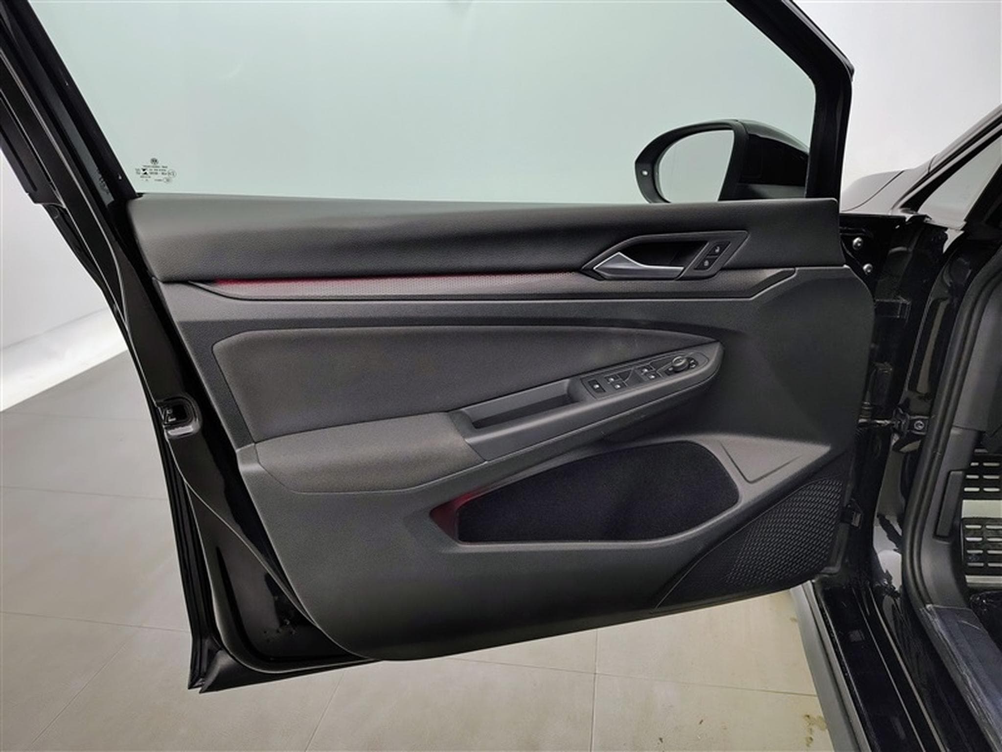 VW Golf GTI 2.0 TSI 245Cv  **FULL LED/NAVI/SG CH/ALU 19"** (2021) - Photo 17
