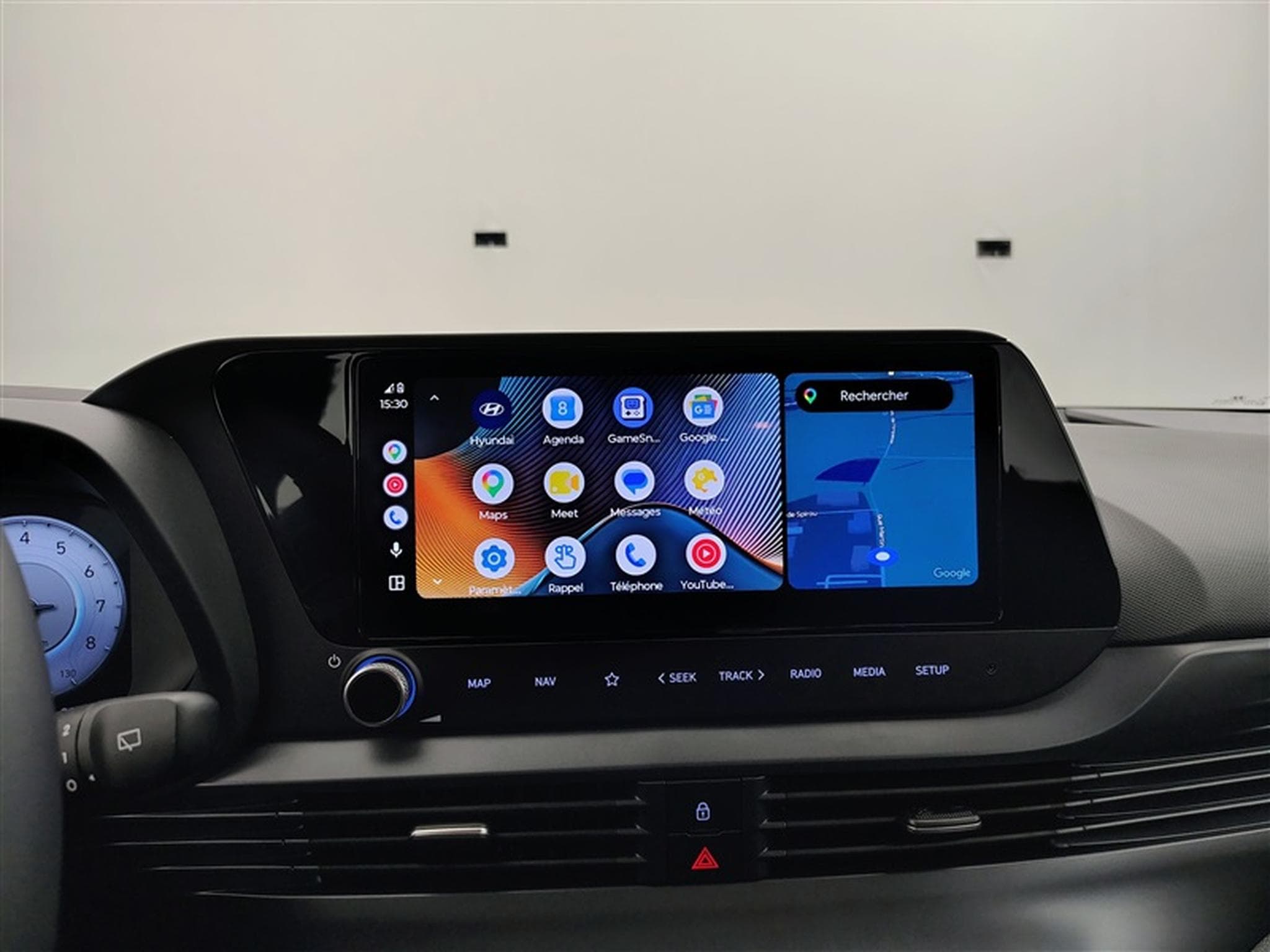 Hyundai i20 1.0 T-GDi 90Cv DCT ConnectLine NAVI / CARPLAY / CAMERA (2026) - Photo 19