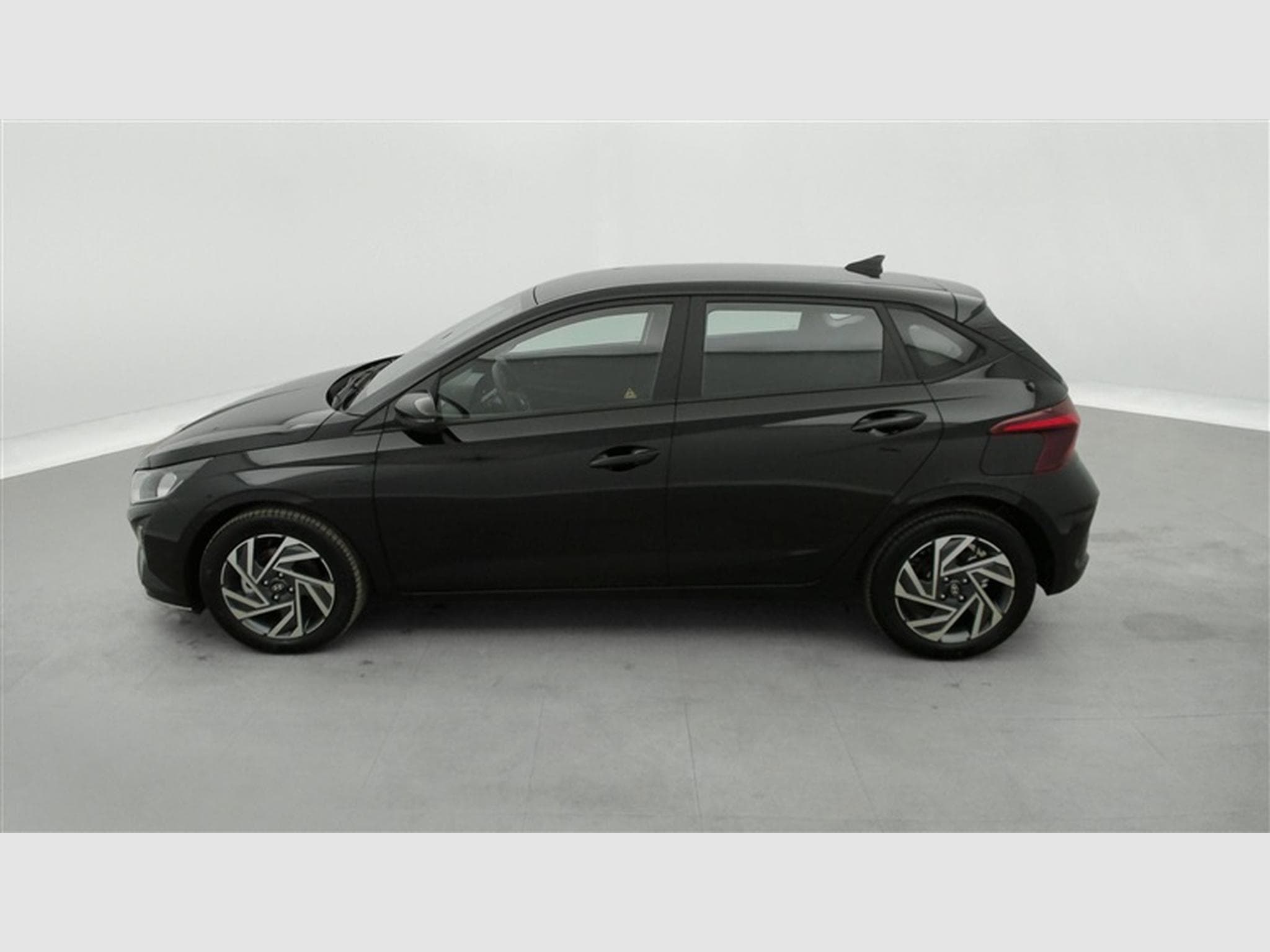 Hyundai i20 1.0 T-GDi 90Cv DCT ConnectLine NAVI / CARPLAY / CAMERA (2026) - Photo 3