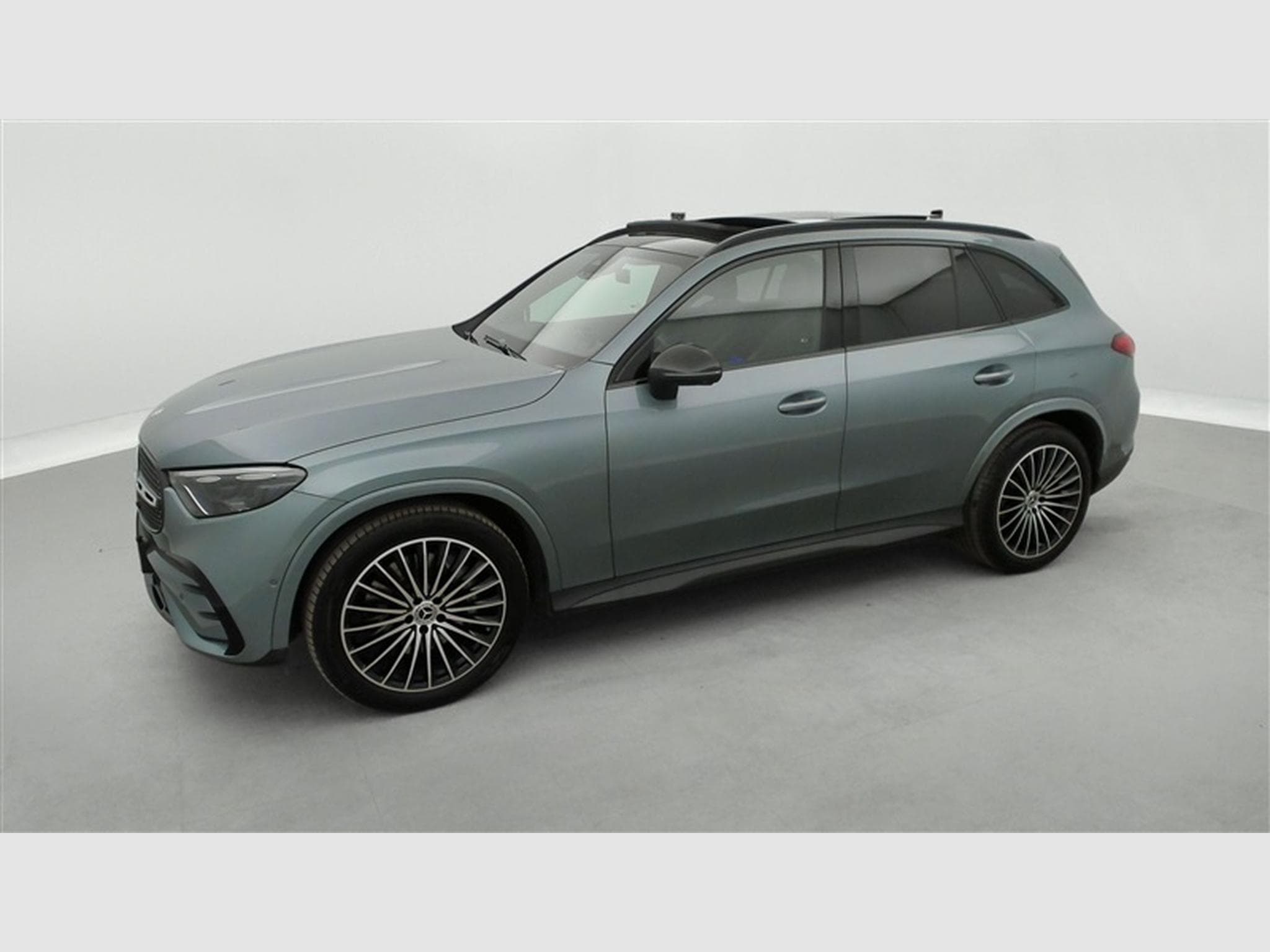 Mercedes GLC 200 4matic AMG line + pack premium (2024) - Photo 24