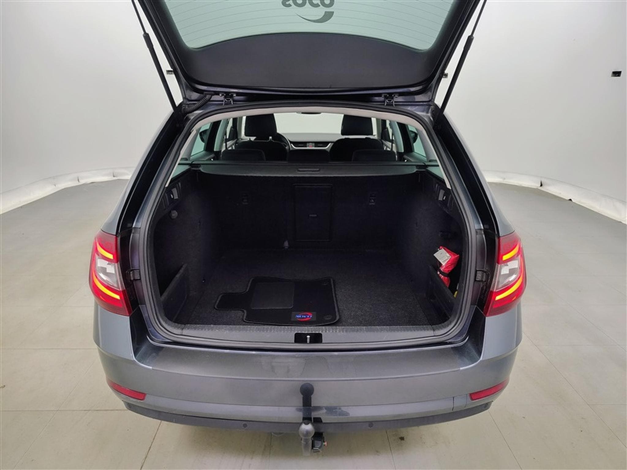 Skoda Octavia 1.6 TDi 115Cv Ambition NAVI / ALU / PDC (2020) - Photo 14