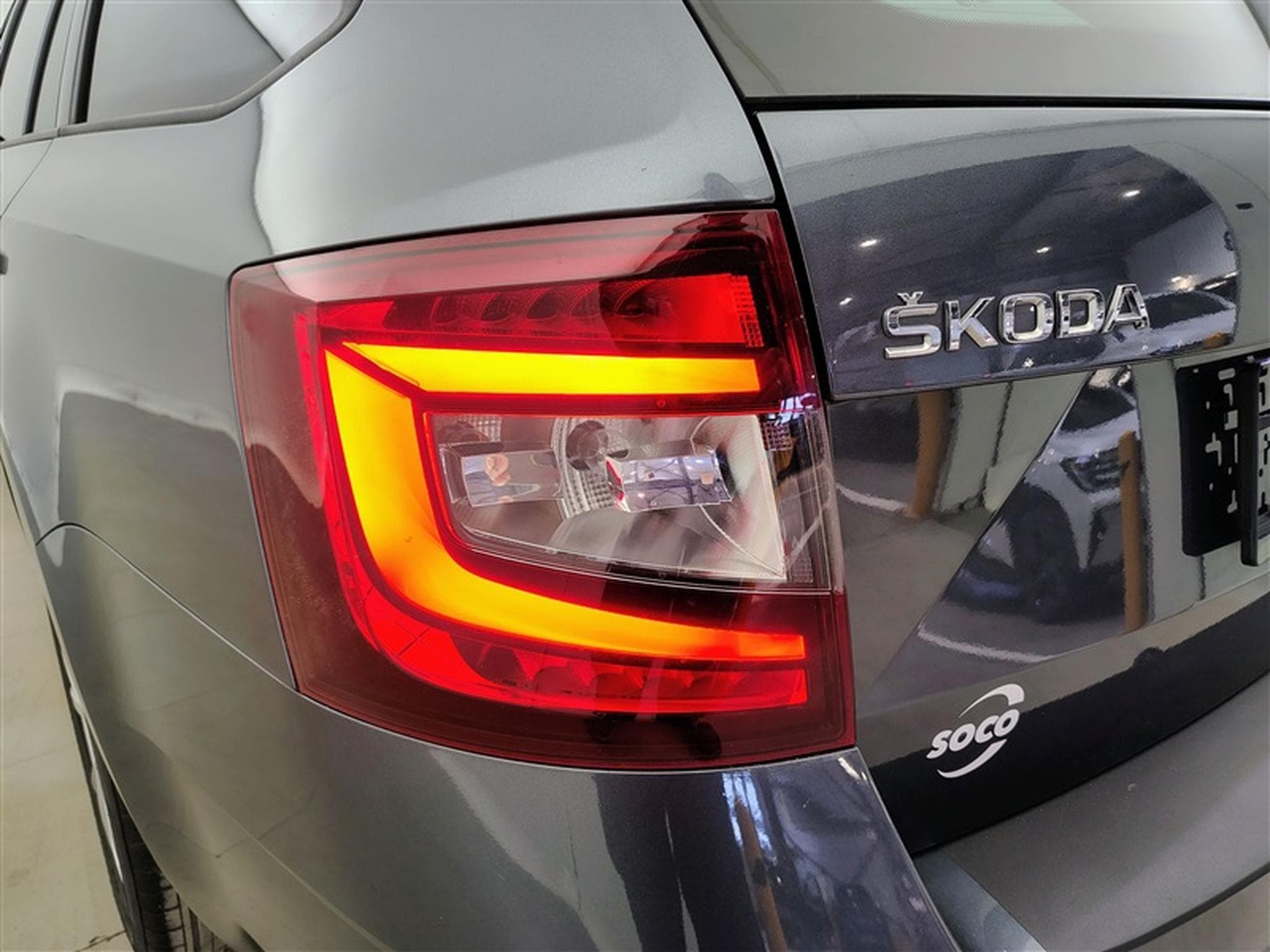 Skoda Octavia 1.6 TDi 115Cv Ambition NAVI / ALU / PDC (2020) - Photo 16