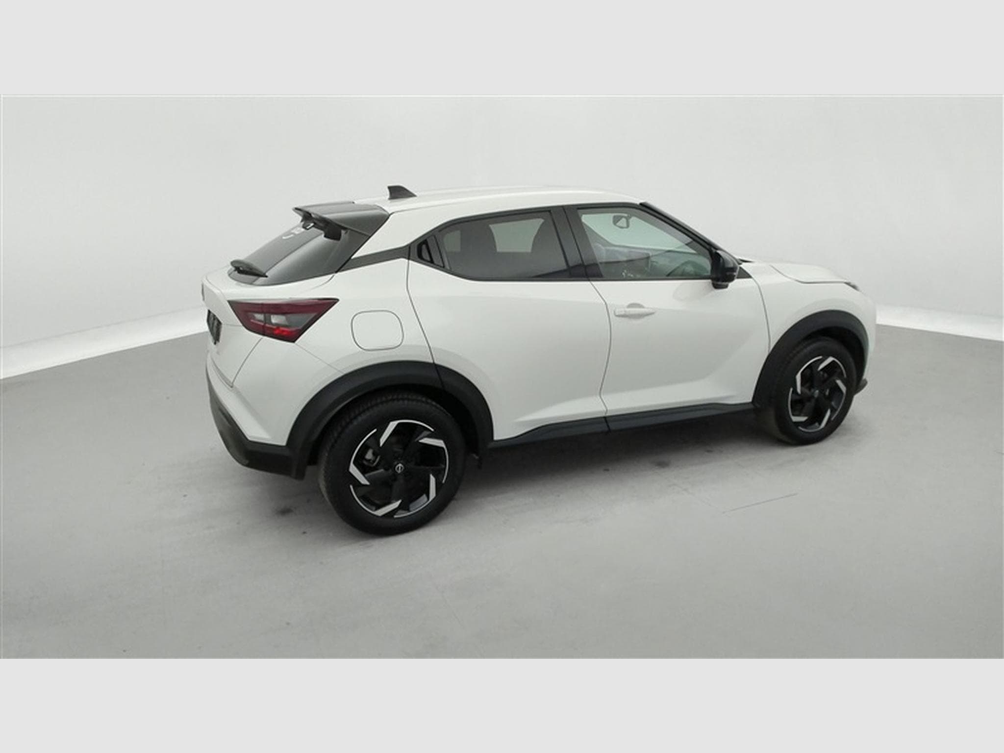 Nissan Juke 1.0 DIG-T 2WD N-Connecta NAVI/FULL LED/JA17/PDC (2023) - Photo 25