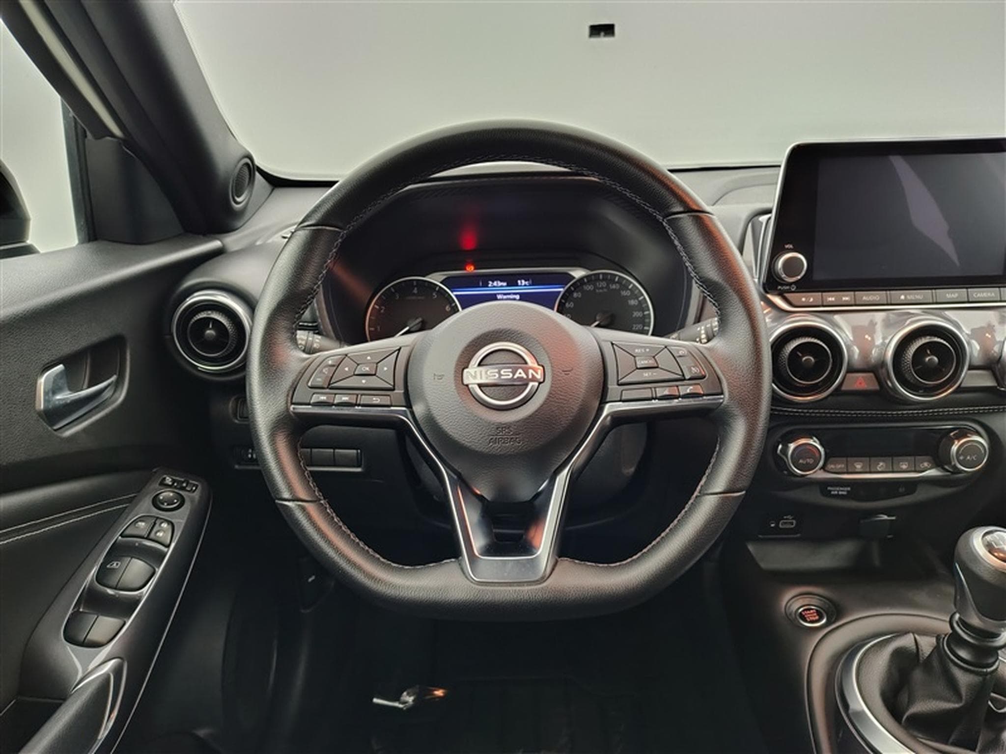 Nissan Juke 1.0 DIG-T 2WD N-Connecta NAVI/FULL LED/JA17/PDC (2023) - Photo 9