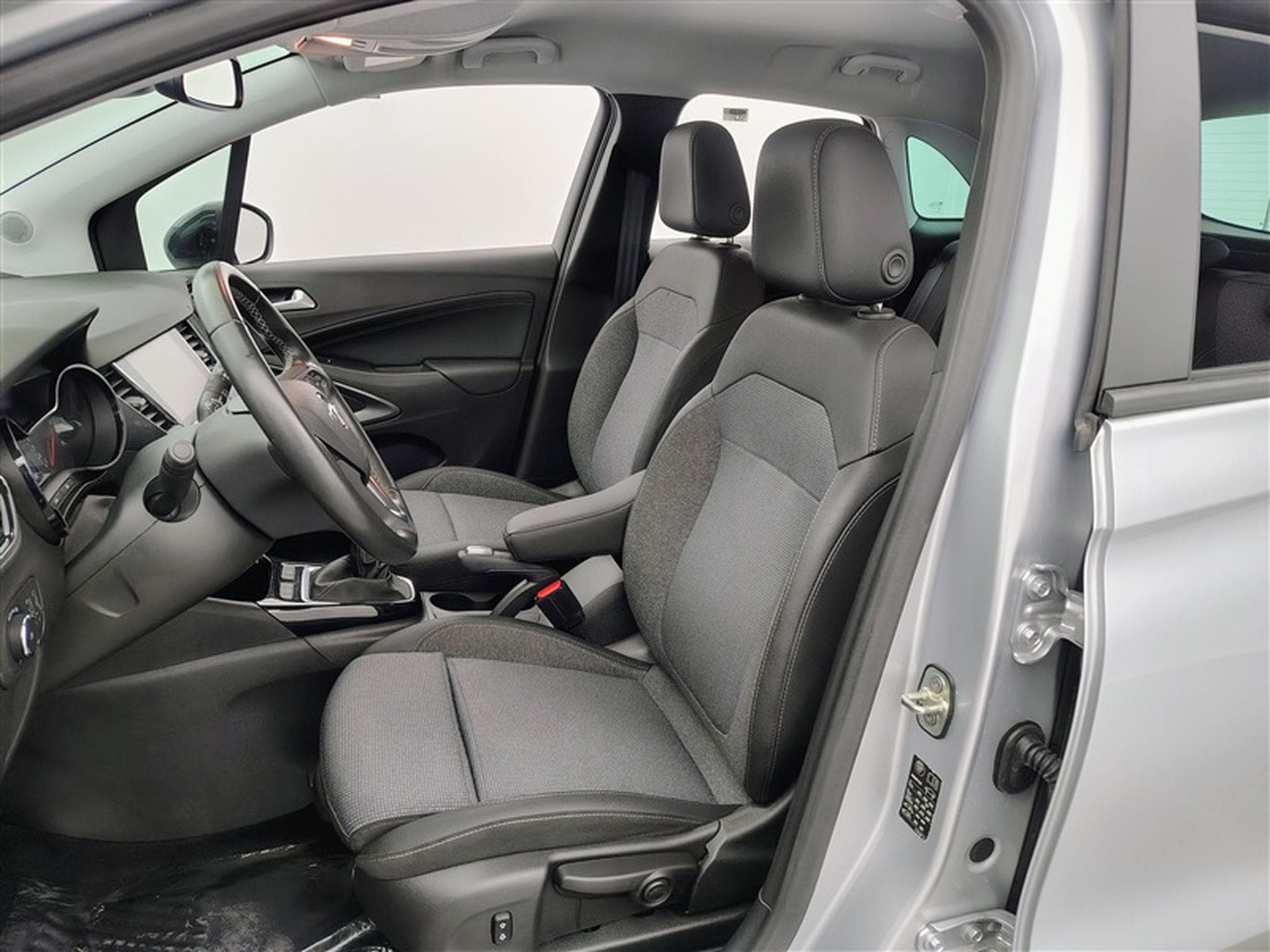 Opel Crossland 1.2 Turbo GS S/S (EU6.4) (2023) - Photo 7