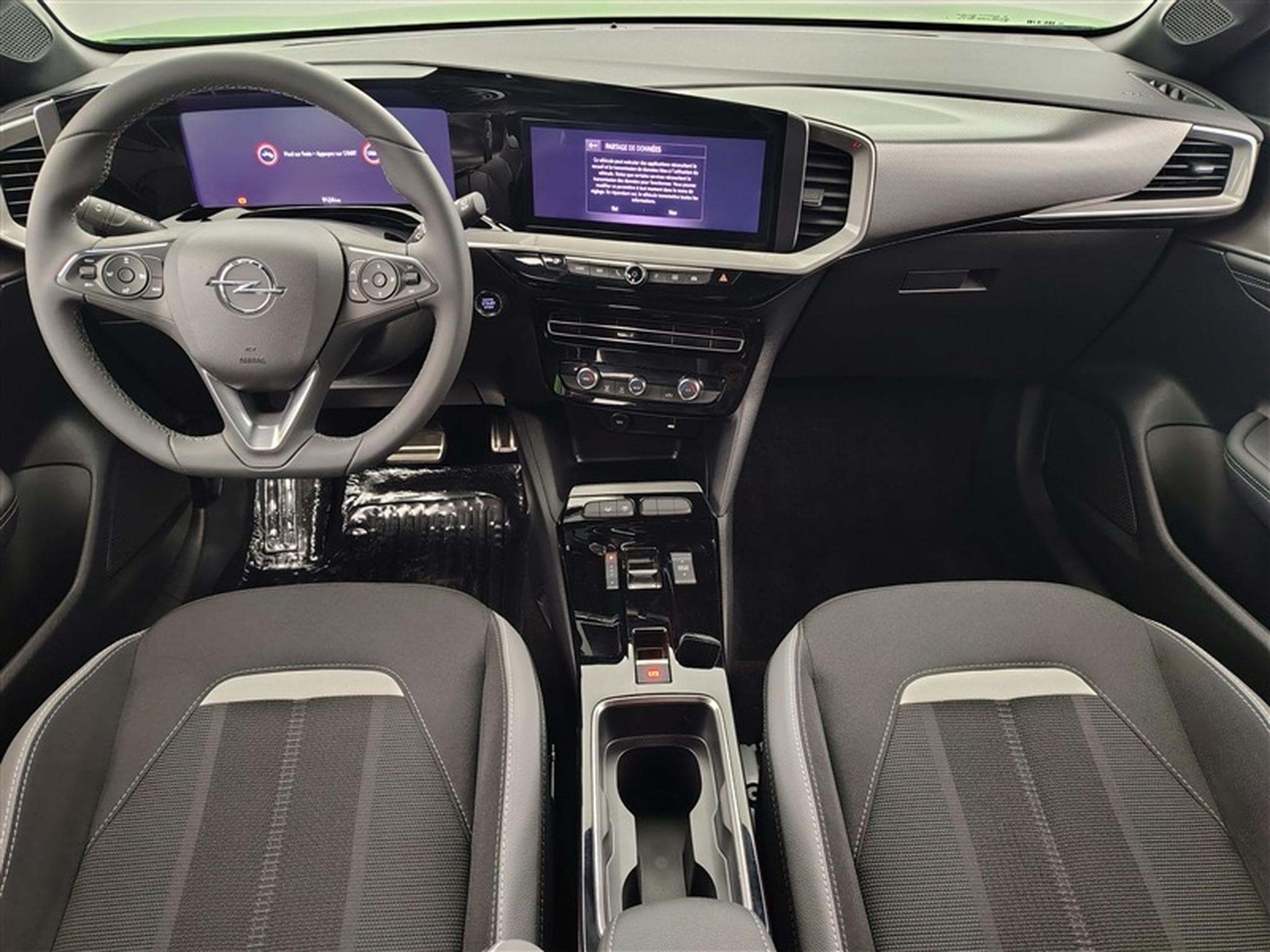 Opel Mokka e-Mokka Elegance NAVI / FULL LED / CUIR PARTIEL / CAMERA (2024) - Photo 8