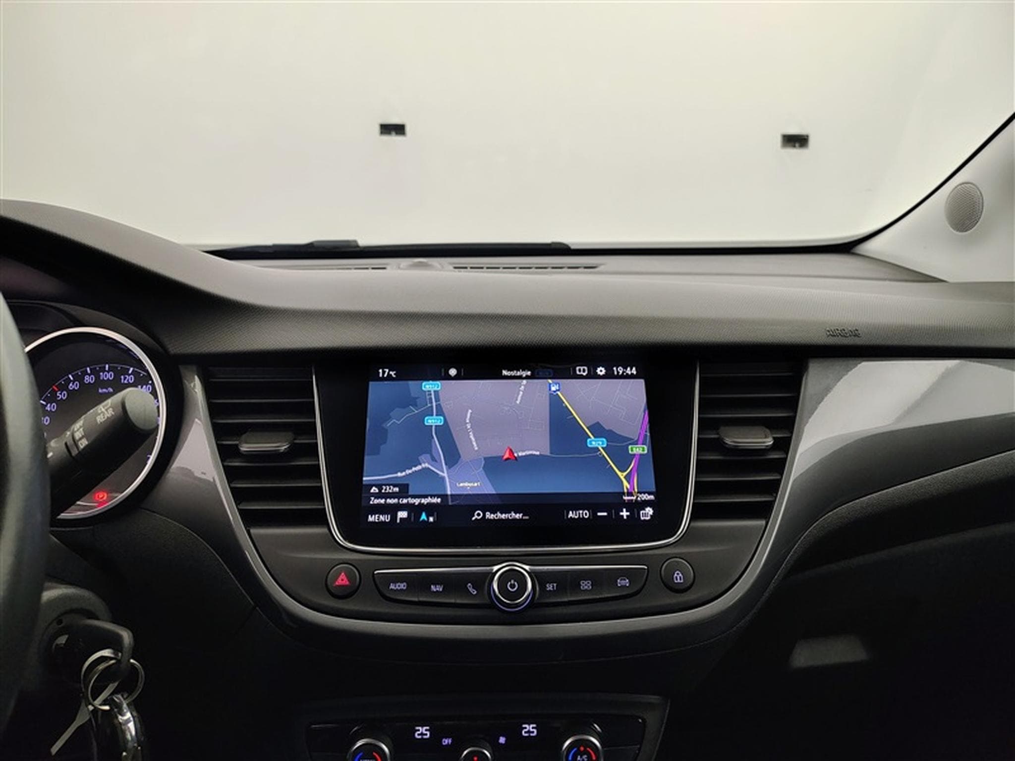 Opel Crossland 1.2 Turbo Elegance S/S (EU6.4) (2023) - Photo 11