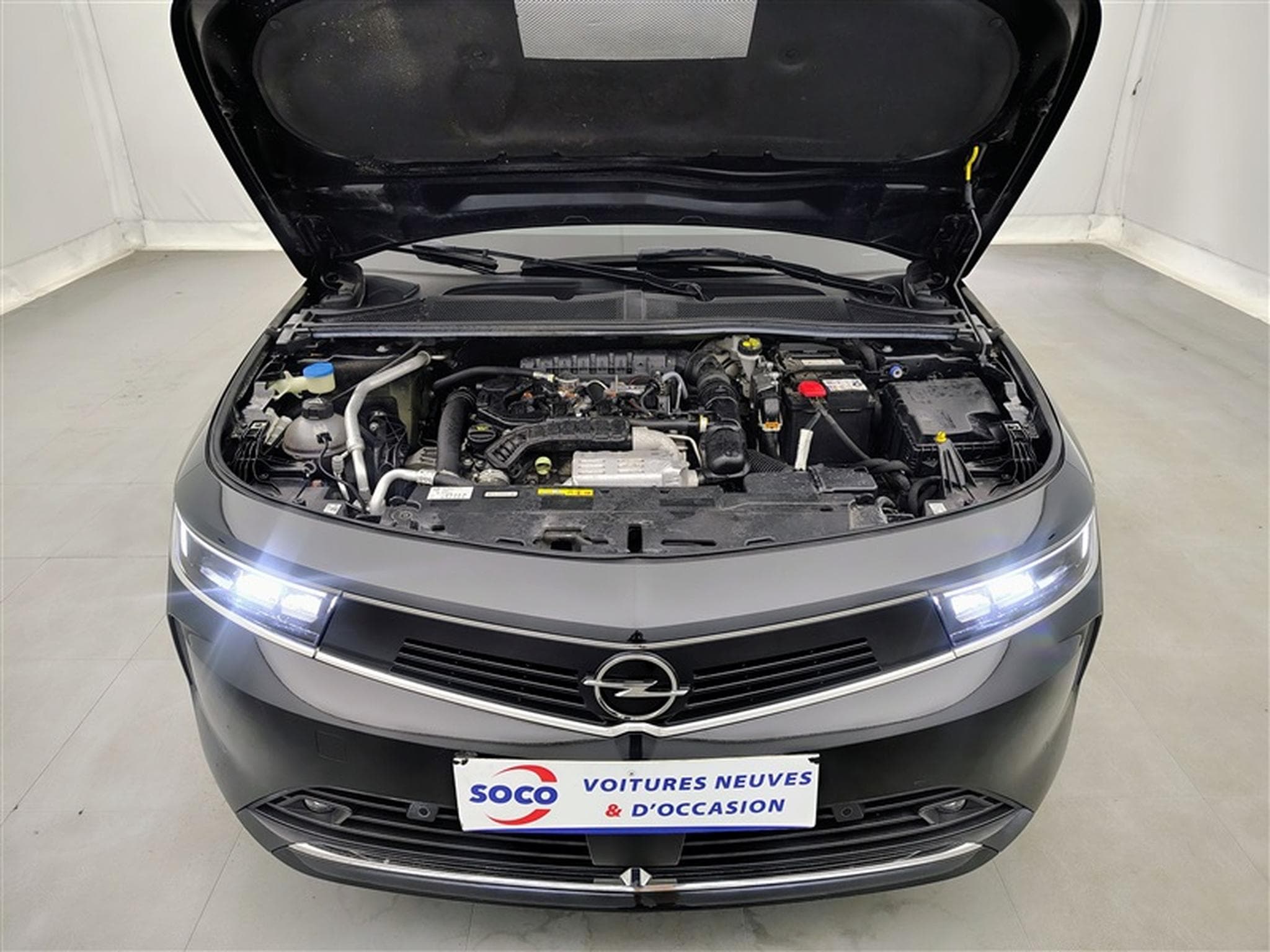 Opel Astra 1.2 Turbo Elégance **AUTO/NAVI/FULL LED/CAMERA** (2023) - Photo 19