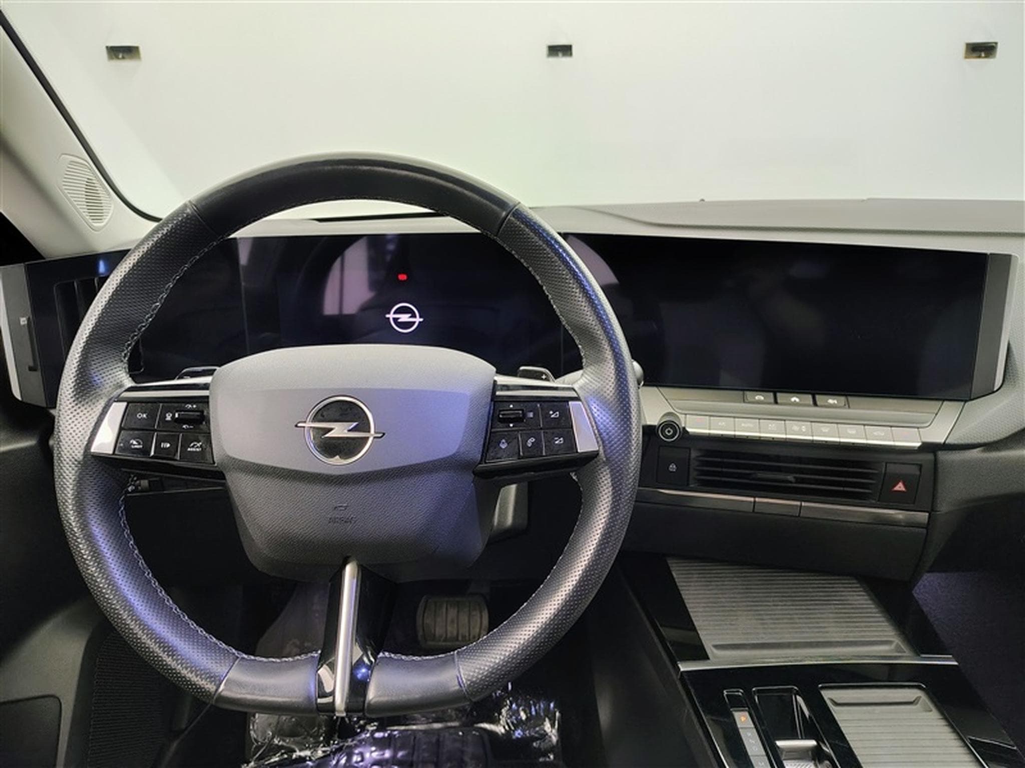 Opel Astra 1.2 Turbo Elégance **AUTO/NAVI/FULL LED/CAMERA** (2023) - Photo 9