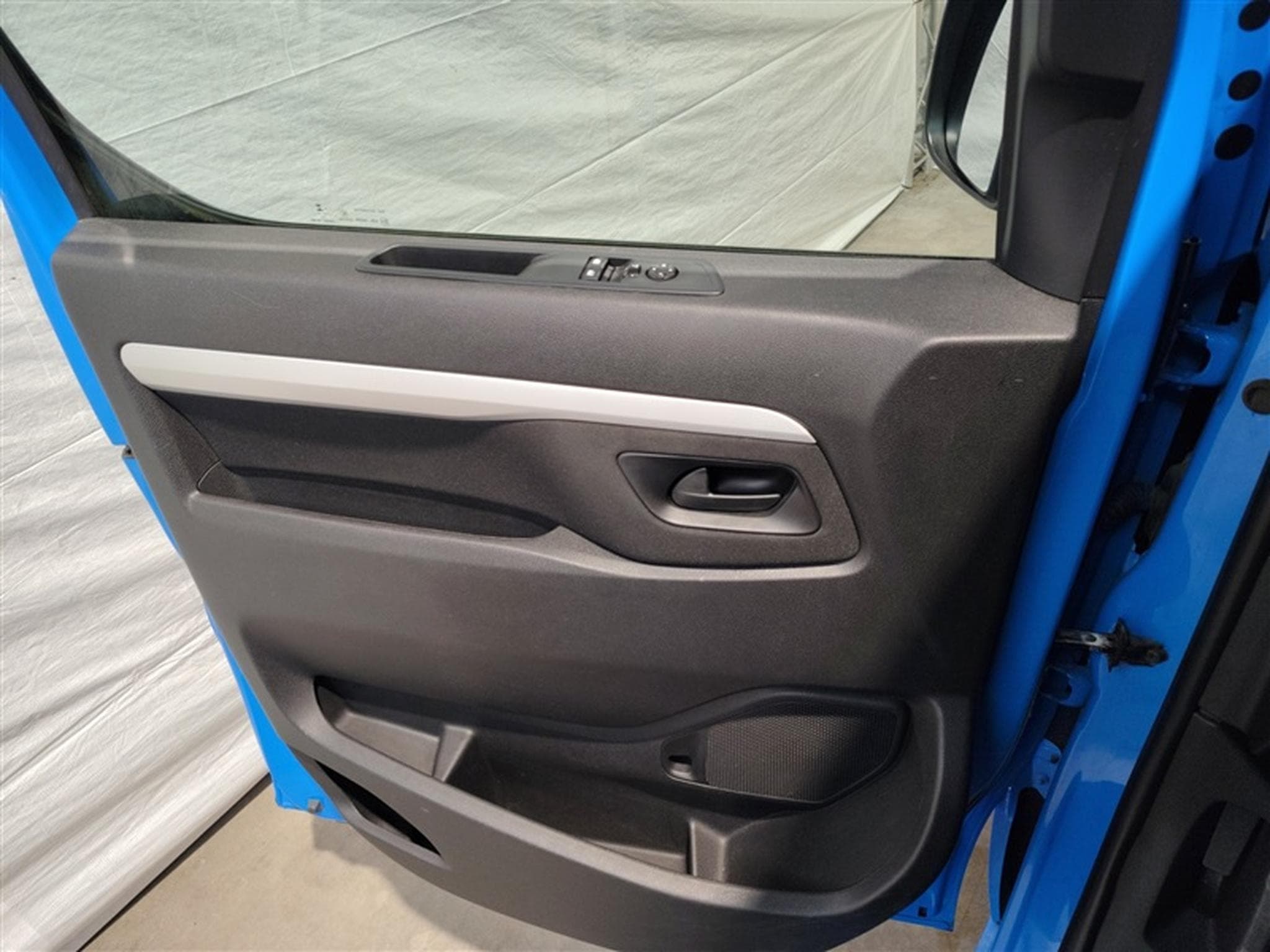 Opel Vivaro 2.0 TD L3H1 5PL/NAVI/JA17/PDC/CAMERA (2023) - Foto 16