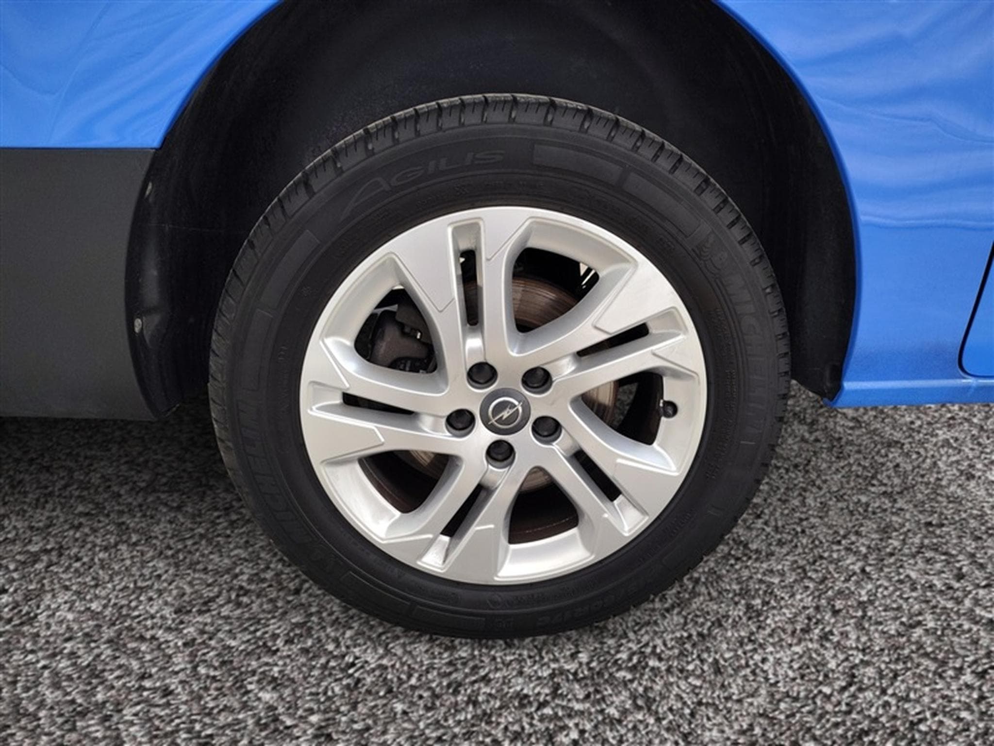 Opel Vivaro 2.0 TD L3H1 5PL/NAVI/JA17/PDC/CAMERA (2023) - Foto 6