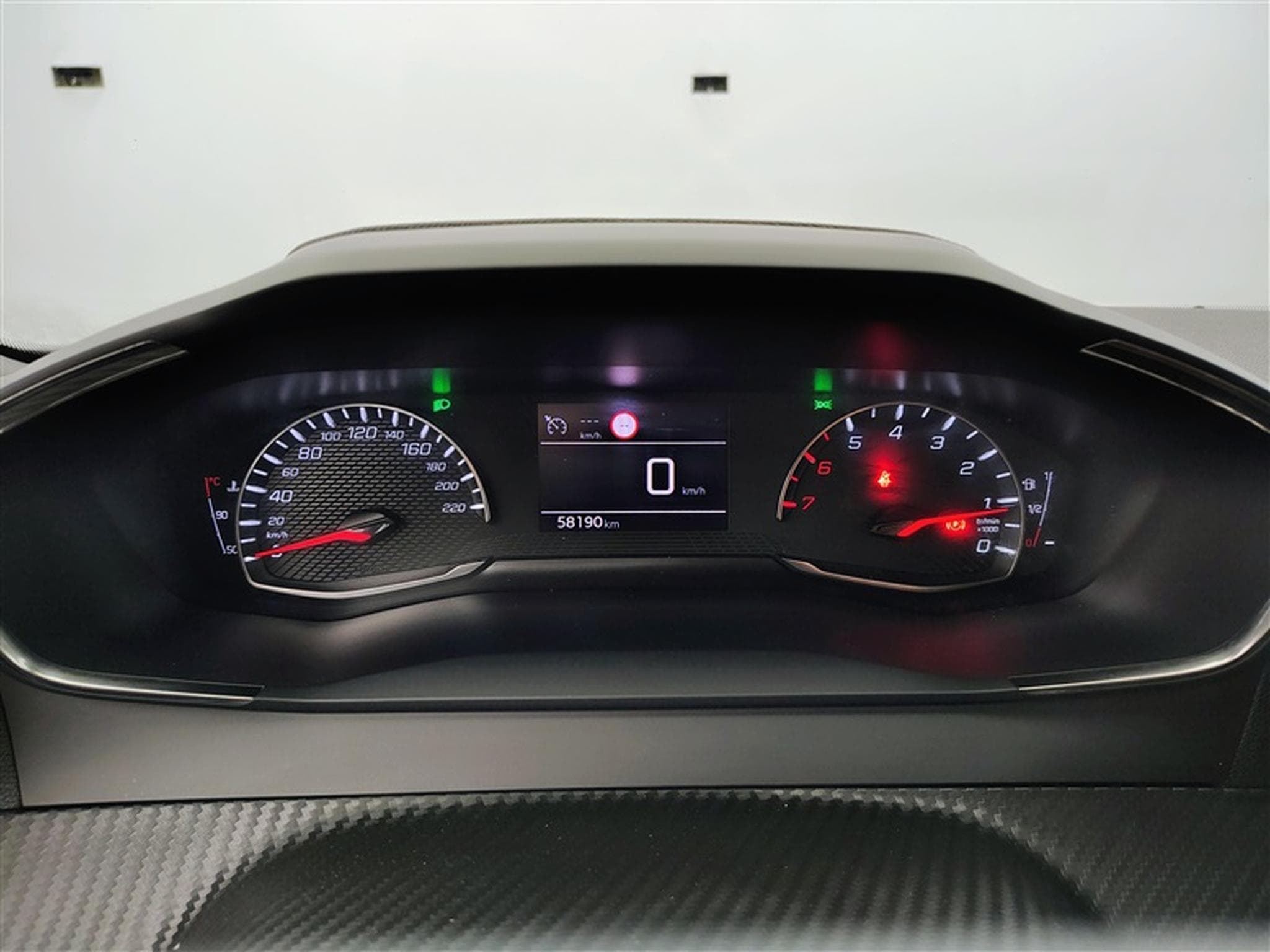 Peugeot 2008 1.2 PureTech Active Pack Navi / PDC (2023) - Photo 10