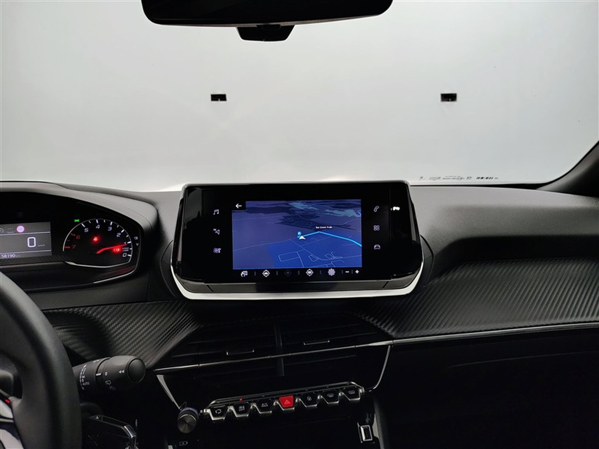 Peugeot 2008 1.2 PureTech Active Pack Navi / PDC (2023) - Photo 11