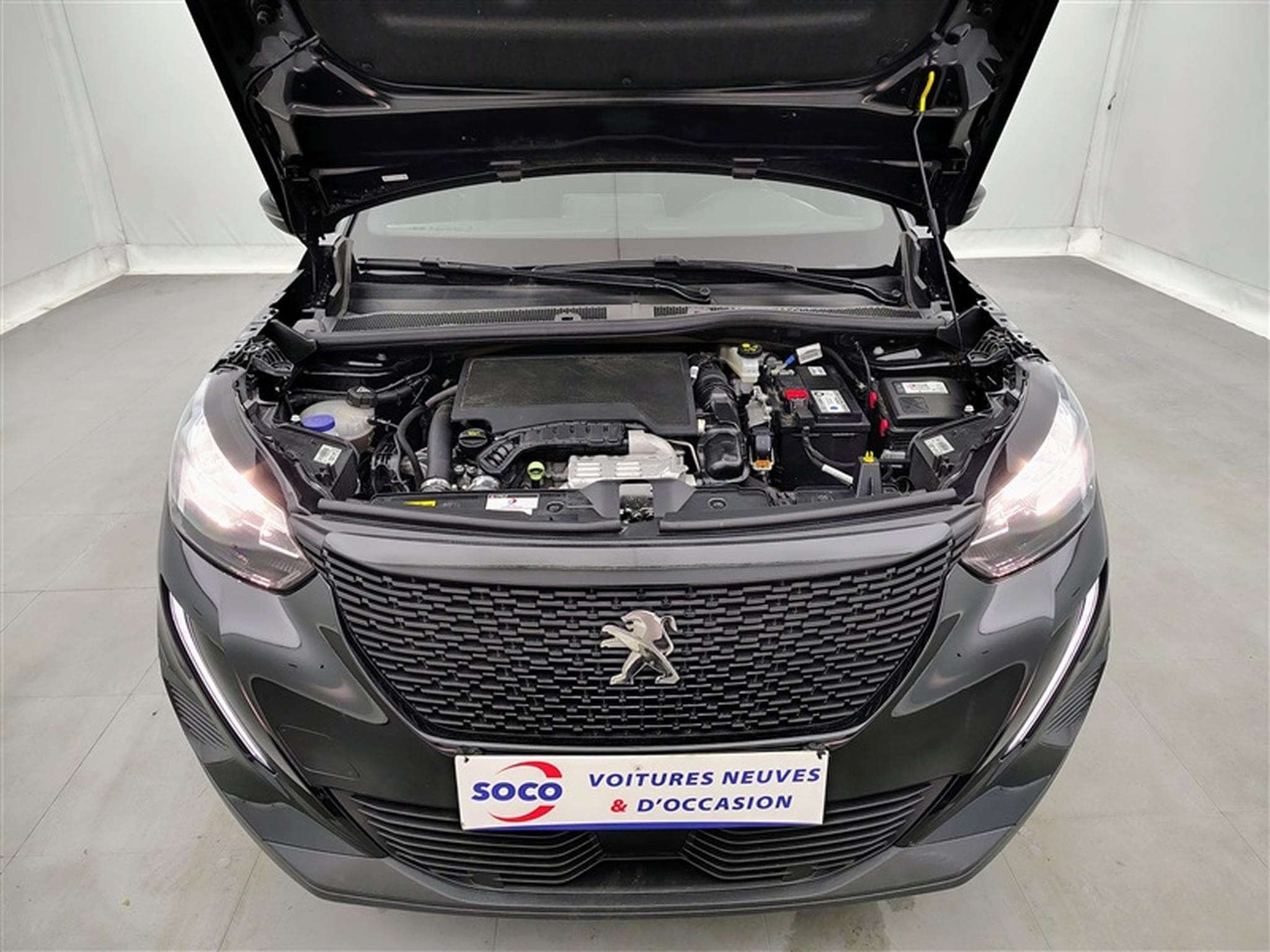 Peugeot 2008 1.2 PureTech Active Pack Navi / PDC (2023) - Photo 18