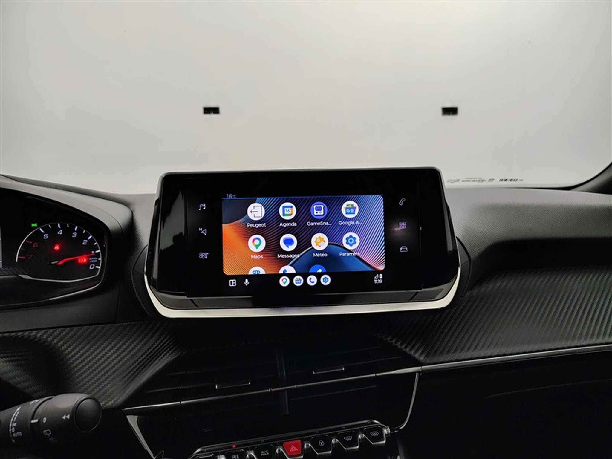 Peugeot 2008 1.2 PureTech Active Pack Navi / PDC (2023) - Photo 19