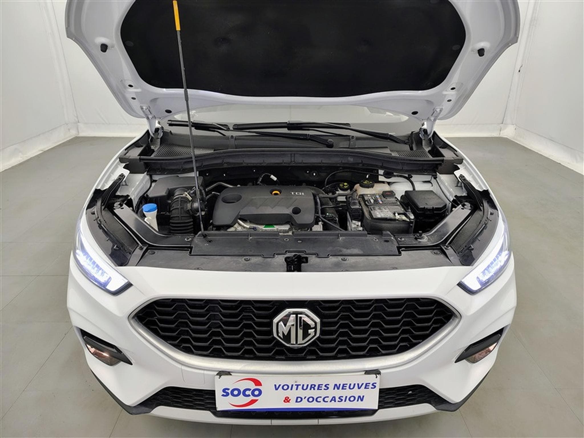 MG ZS 1.0 T-GDi 110cv AUTO Luxury NAVI / FULL LED / CUIR / CAMERA (2024) - Photo 19