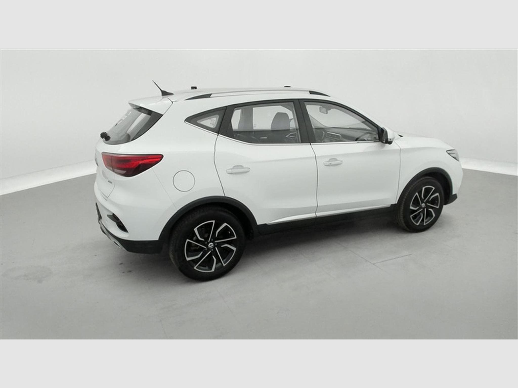 MG ZS 1.0 T-GDi 110cv AUTO Luxury NAVI / FULL LED / CUIR / CAMERA (2024) - Photo 25