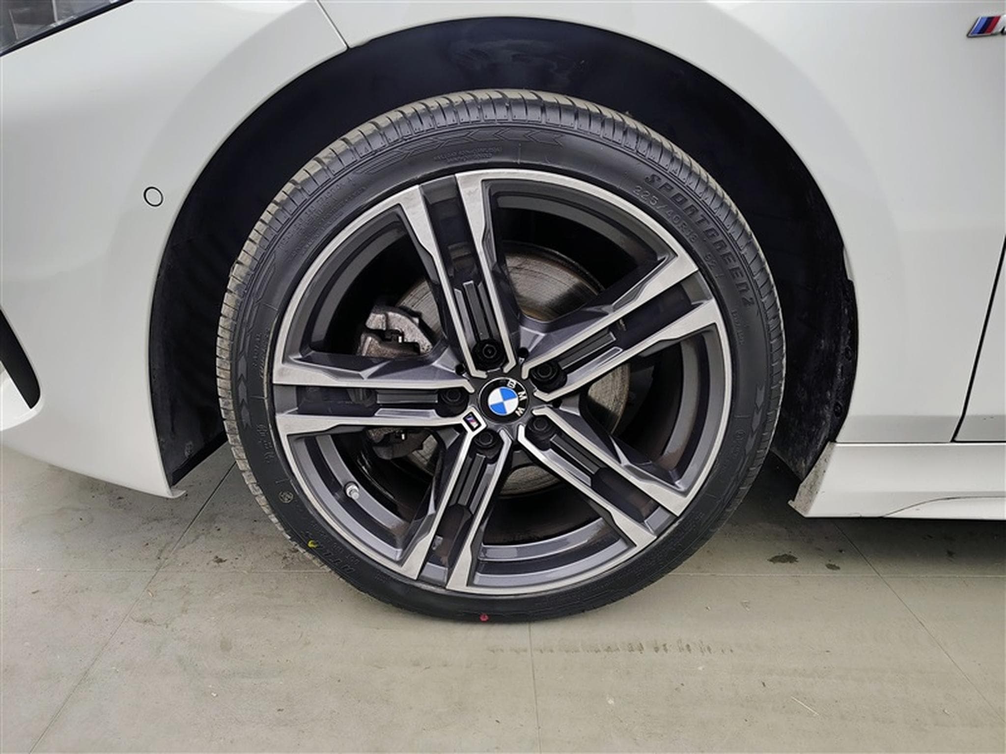 BMW 118 iA Pack M NAVI / FULL LED / S-CUIR (2023) - Photo 6