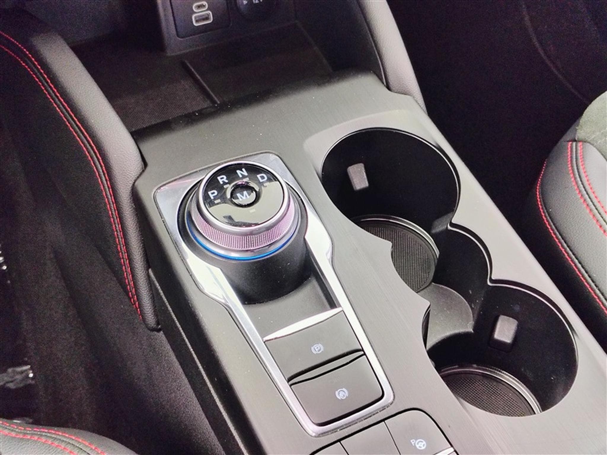 Ford Kuga 2.0 TDCi 120cv PowerShift ST-Line NAVI / FULL LED / CAMERA (2023) - Photo 12