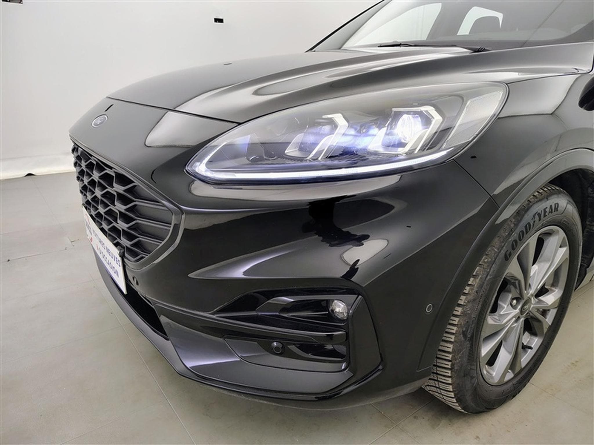 Ford Kuga 2.0 TDCi 120cv PowerShift ST-Line NAVI / FULL LED / CAMERA (2023) - Photo 15