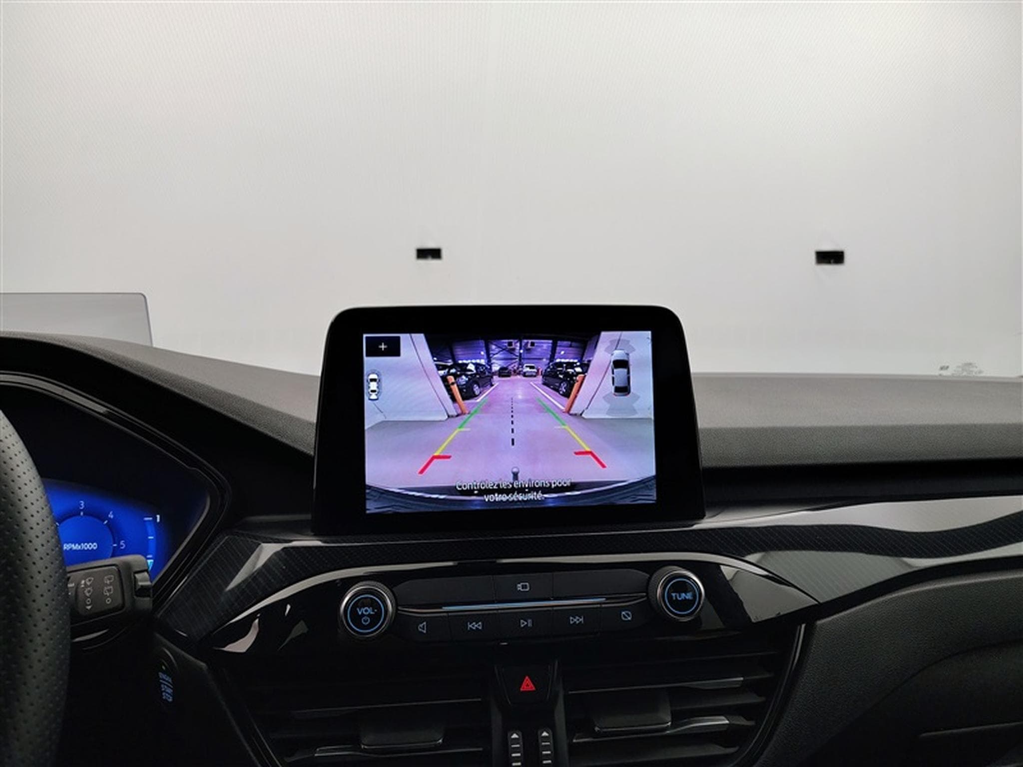 Ford Kuga 2.0 TDCi 120cv PowerShift ST-Line NAVI / FULL LED / CAMERA (2023) - Photo 18