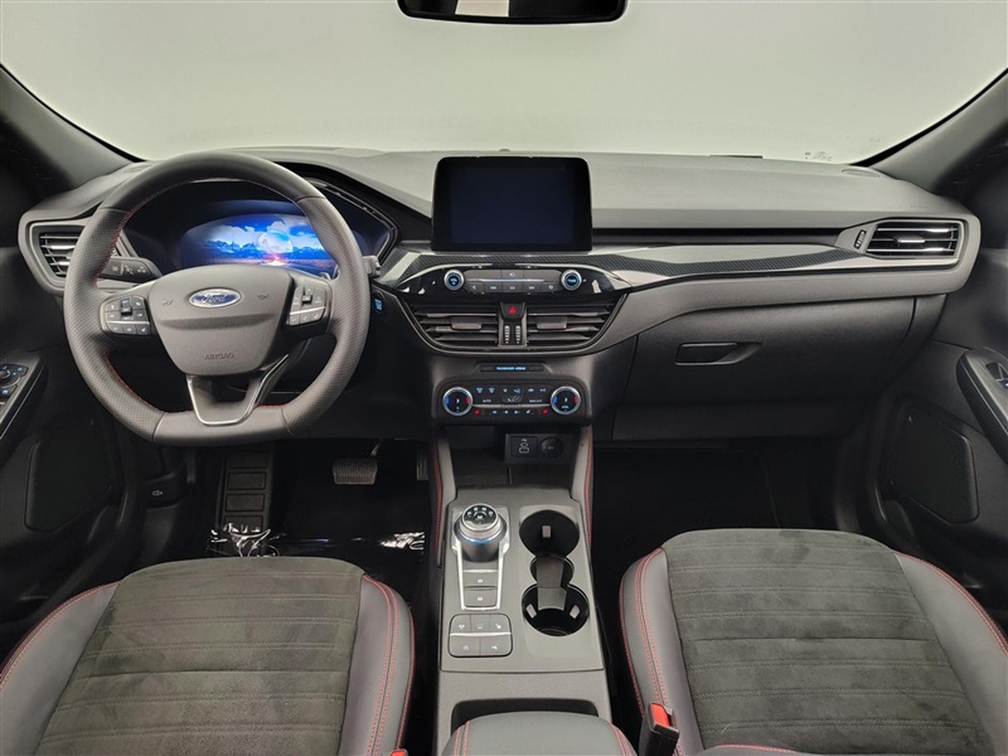 Ford Kuga 2.0 TDCi 120cv PowerShift ST-Line NAVI / FULL LED / CAMERA (2023) - Photo 8