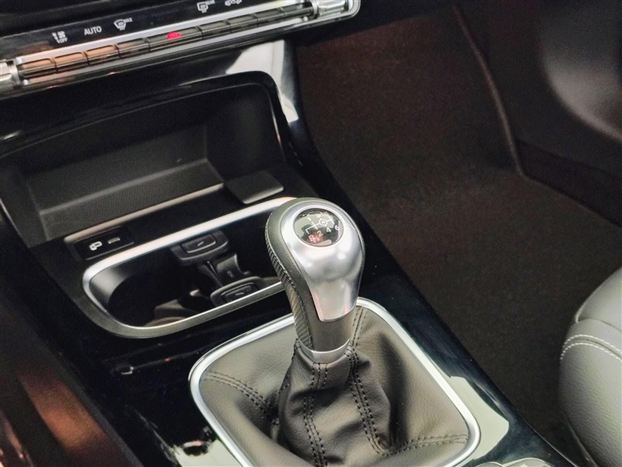 Mercedes A 200 A 200 Business Solution S-CUIR/NAVI/TO PANO/FULL LED/JA (2021) - Photo 12